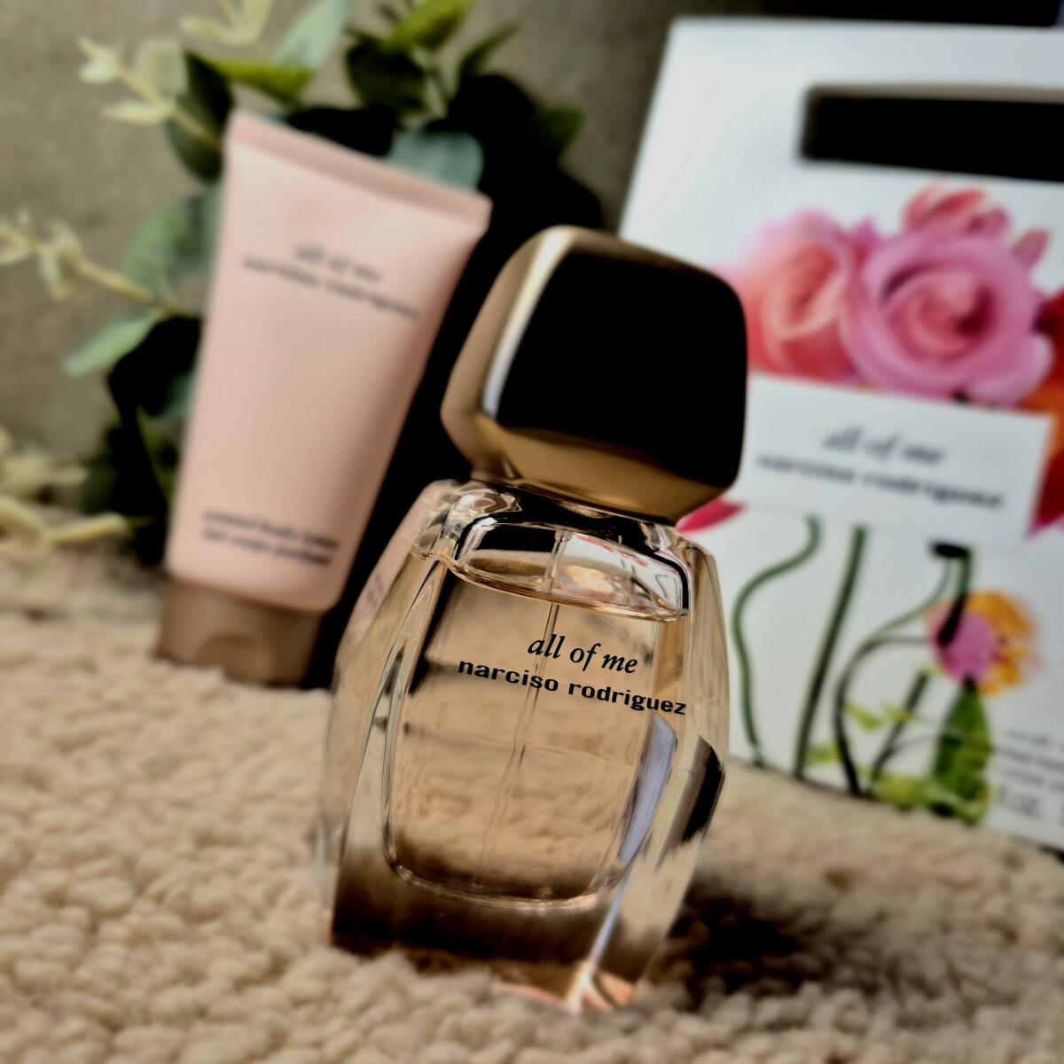 عطر ادکلن آلوف می نارسیسو رودریگز - All Of Me Narciso Rodriguez - بررسی، قیمت و خرید