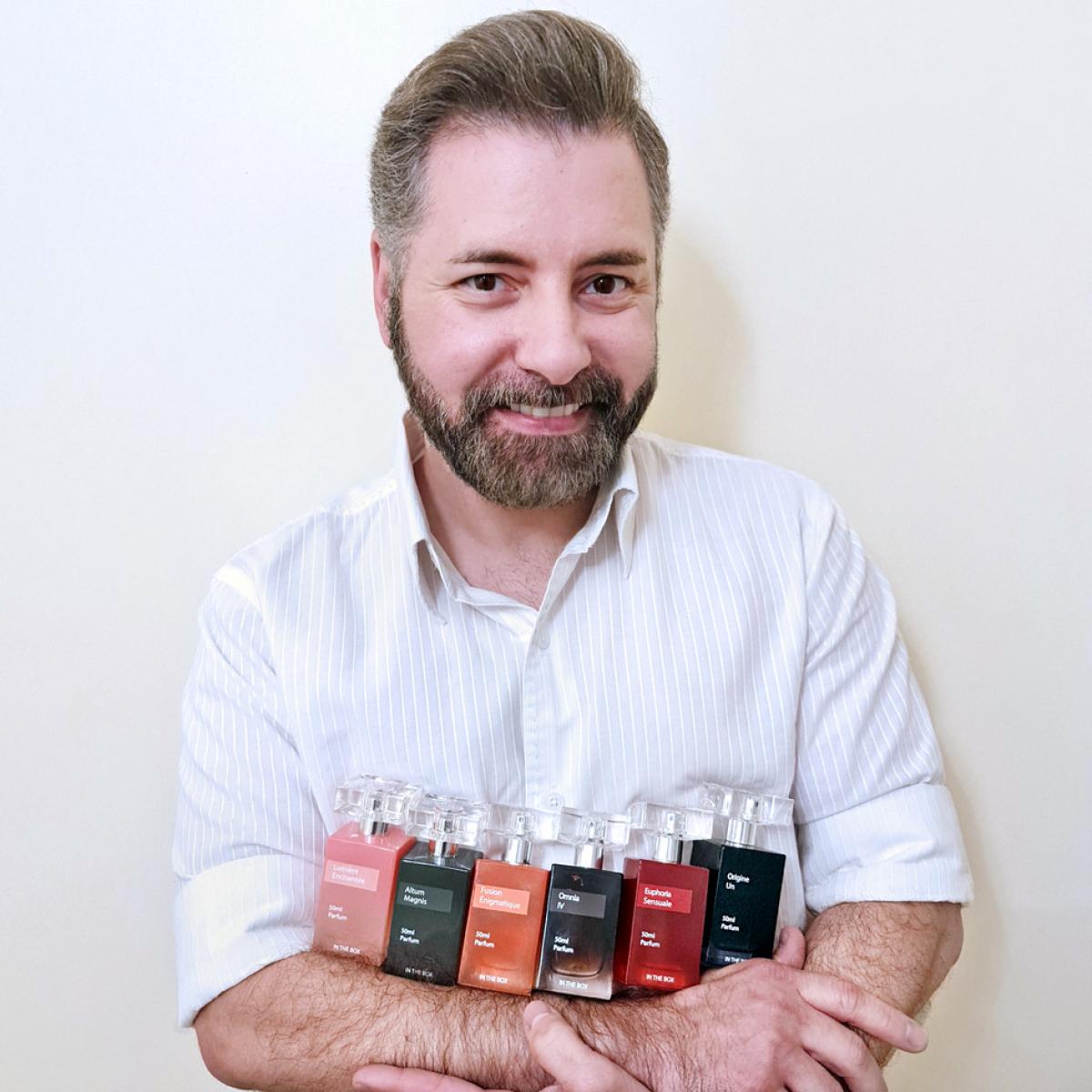 عطر ادکلن آلتوم مگنیس این د باکس - Altum Magnis In The Box - بررسی، قیمت و خرید