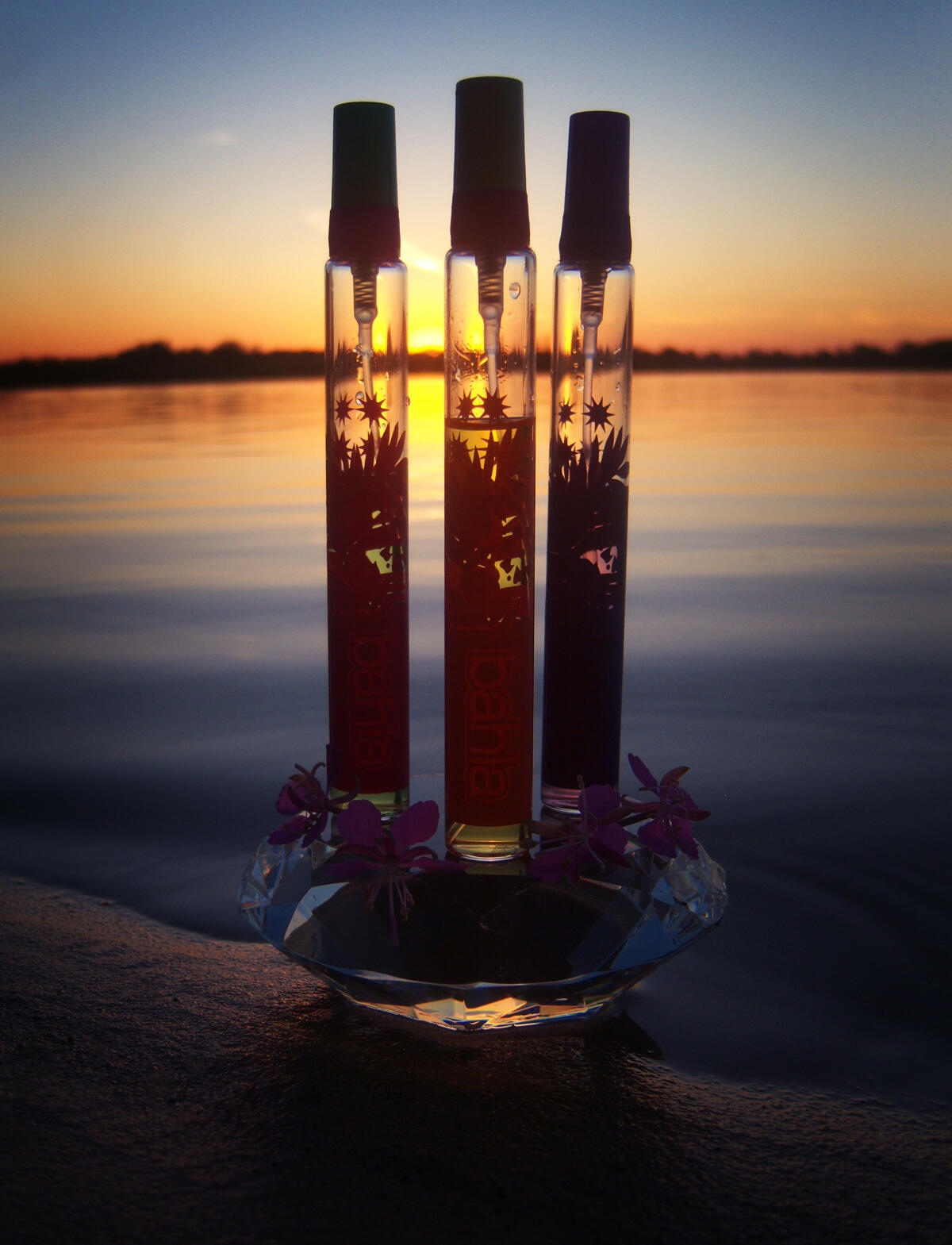 عطر ادکلن بایا سانست اوریف‌لیم - Bahia Sunset Oriflame - بررسی، قیمت و خرید