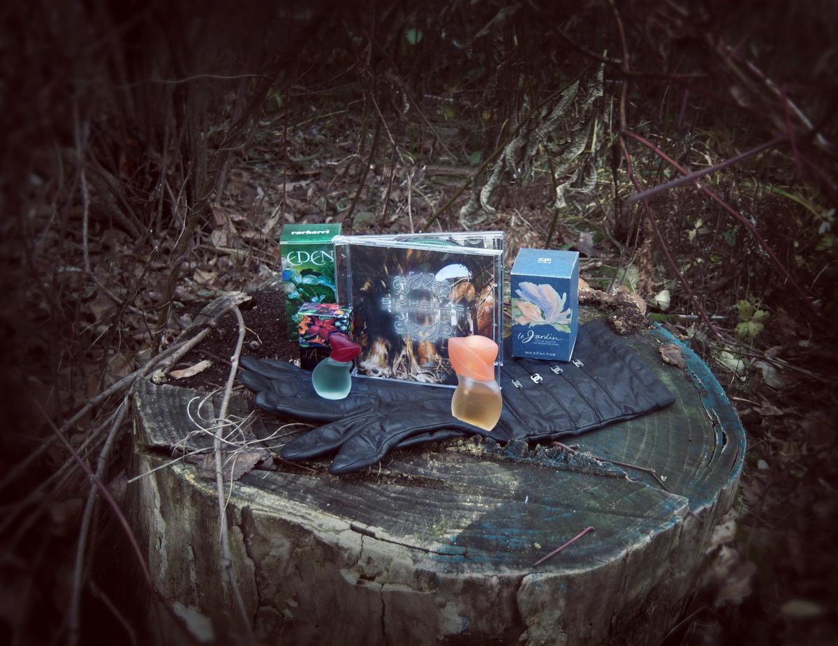 عطر ادکلن ل جردن د آمور مکس فکتور - Le Jardin d'Amour Max Factor - بررسی، قیمت و خرید