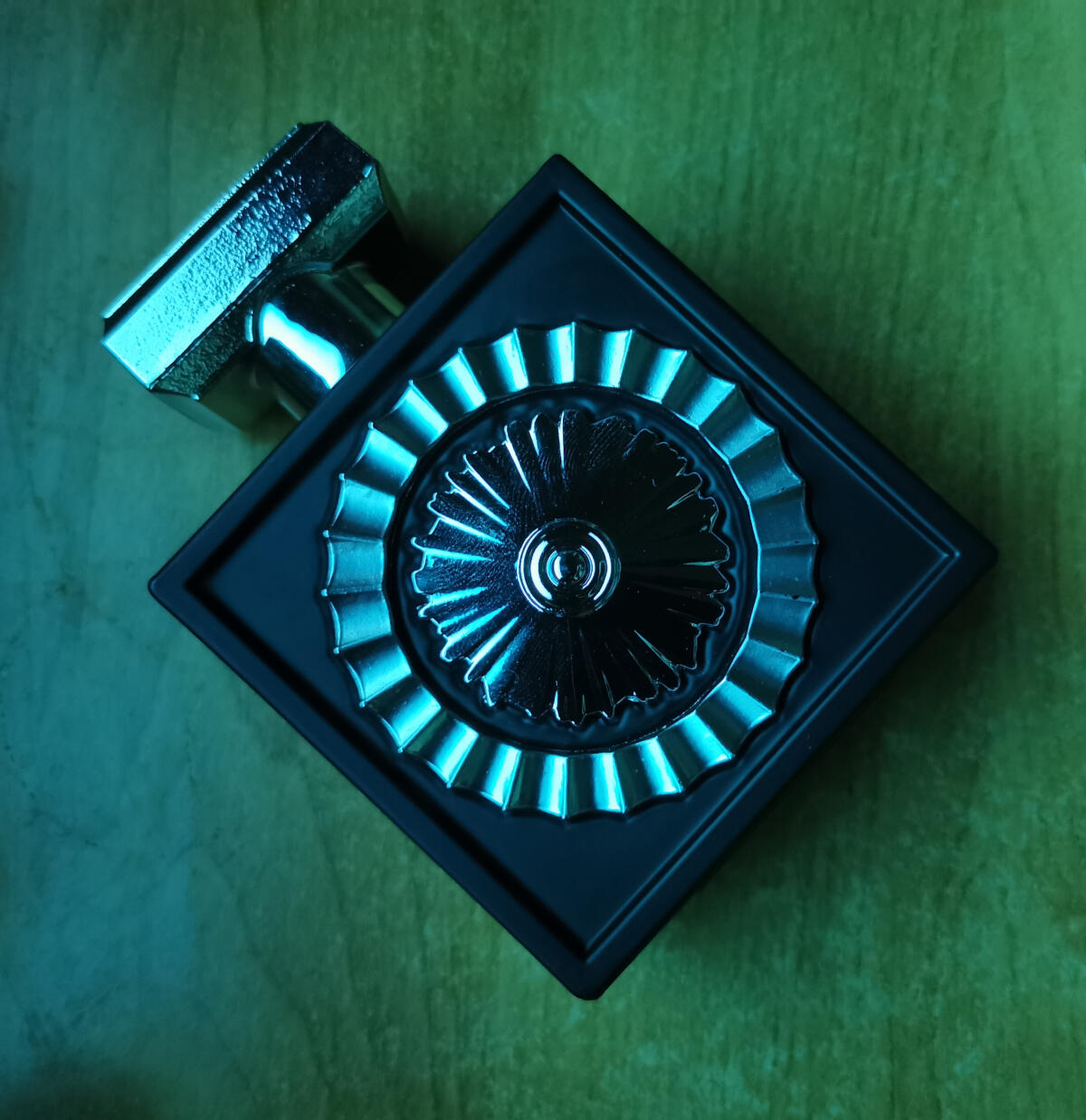 عطر ادکلن وجود لتافا پرفیومز - Wajood Lattafa Perfumes - بررسی، قیمت و خرید