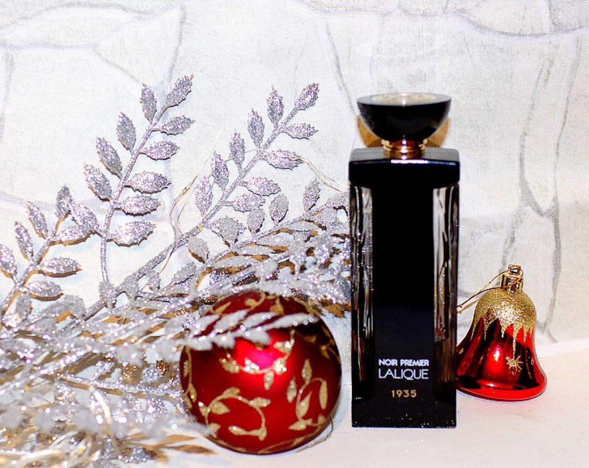 عطر ادکلن رُز رویال لالیک - Rose Royale Lalique - بررسی، قیمت و خرید