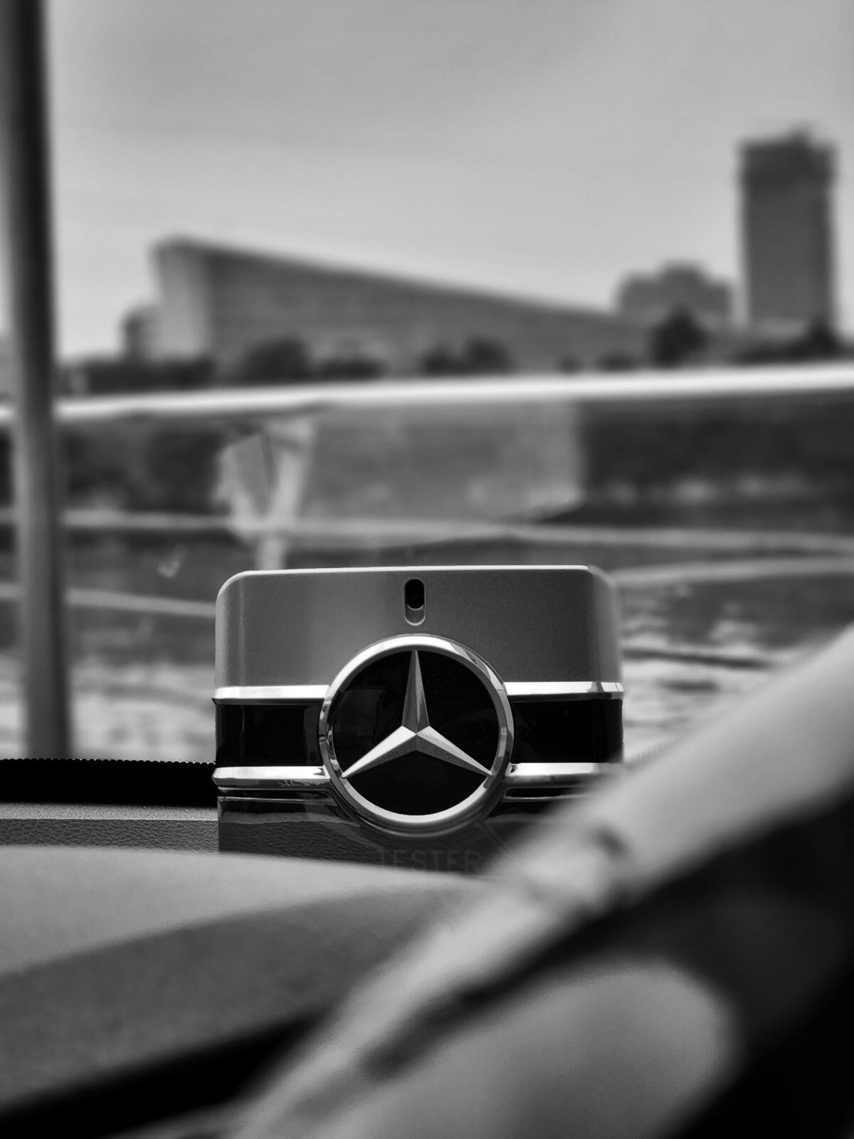 عطر ادکلن مرسدس بنز ساین یور اتیتود مرسدس بنز - Mercedes-Benz Sign Your Attitude Mercedes-Benz - بررسی، قیمت و خرید