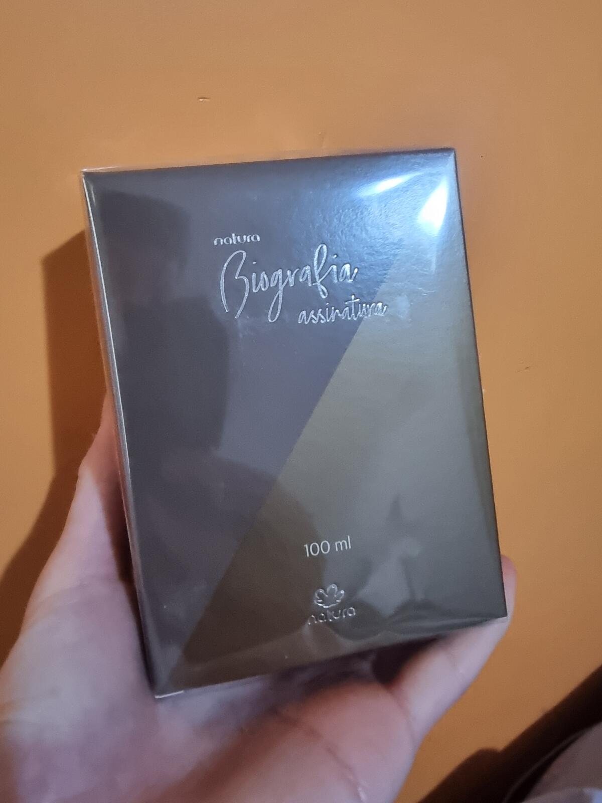 عطر ادکلن بیوگرافیا اسیناتورا ناتورا - Biografia Assinatura Natura - بررسی، قیمت و خرید