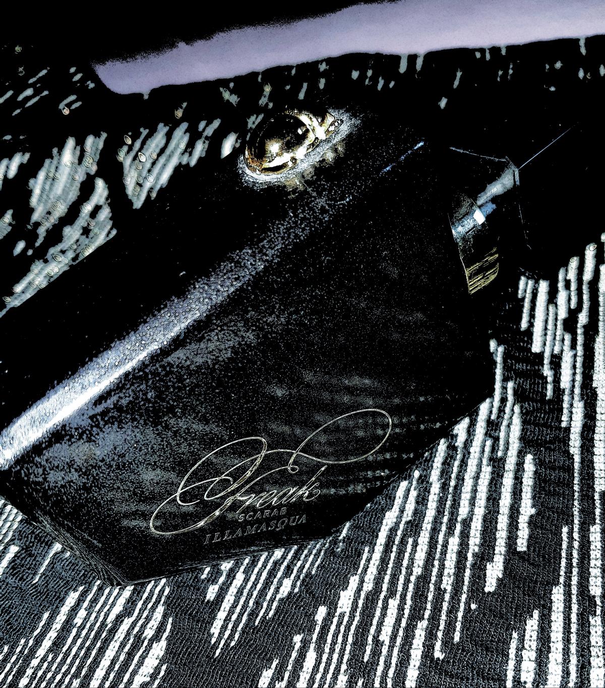 عطر ادکلن فریک سکارب ایلاماسکا - Freak Scarab Illamasqua - بررسی، قیمت و خرید