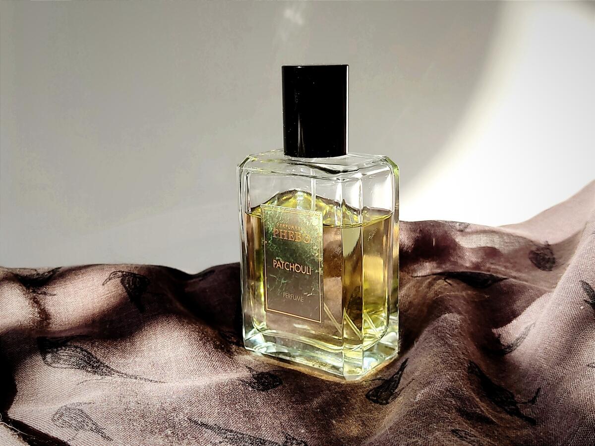 عطر ادکلن پاچولی فیبو - Patchouli Phebo - بررسی، قیمت و خرید