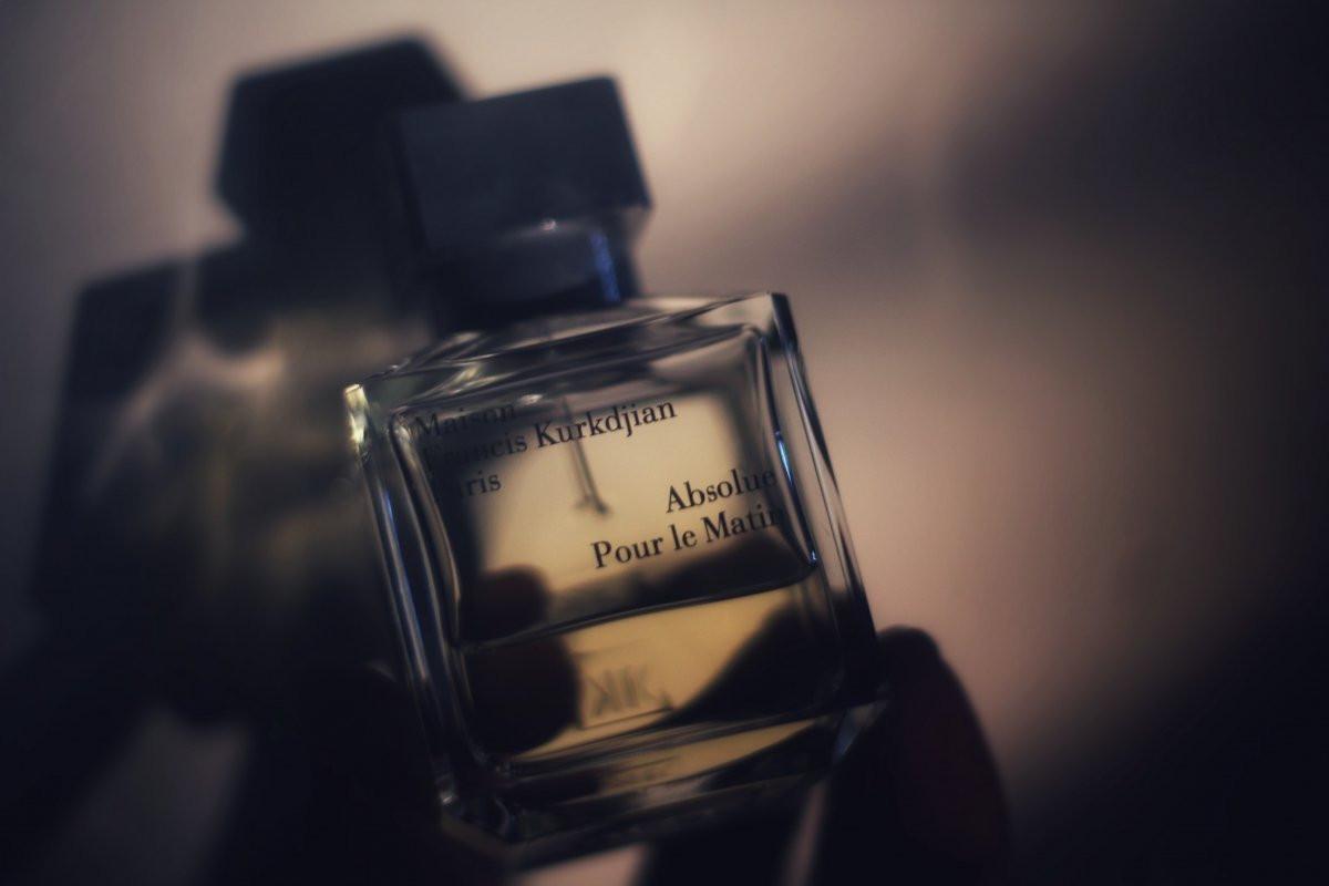 عطر ادکلن ابسولو پور ل متن میسون فرانسیس کورکجان - Absolue Pour le Matin Maison Francis Kurkdjian - بررسی، قیمت و خرید