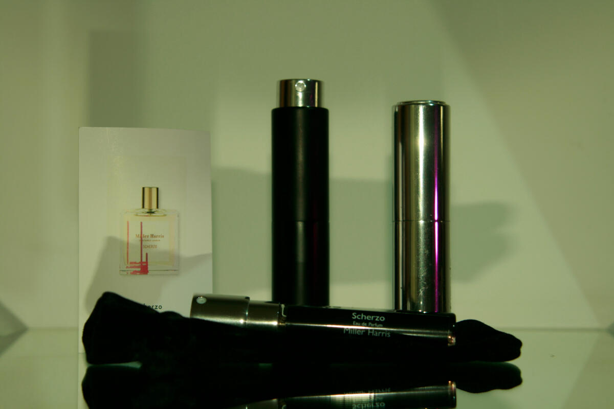 عطر ادکلن اسکرتسو میلهریس - Scherzo Miller Harris - بررسی، قیمت و خرید