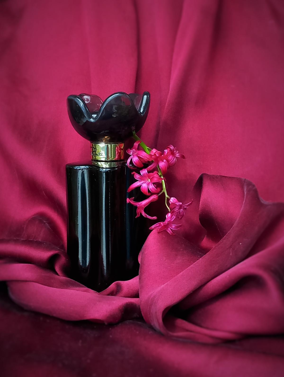 عطر ادکلن میدنایت امبر اسکار د لا رنتا - Midnight Amber Oscar de la Renta - بررسی، قیمت و خرید