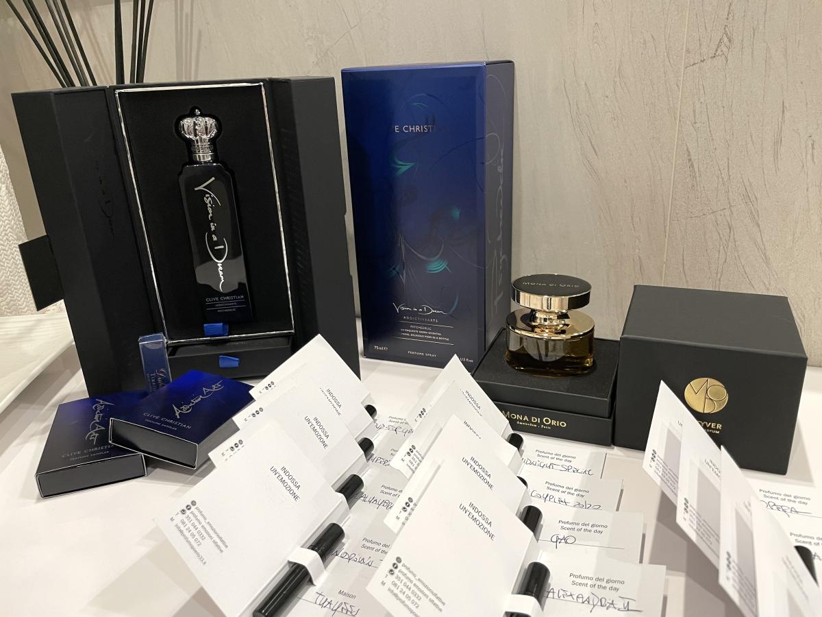 عطر ادکلن وتیور مونا دی اوریو - Vetyver Mona di Orio - بررسی، قیمت و خرید