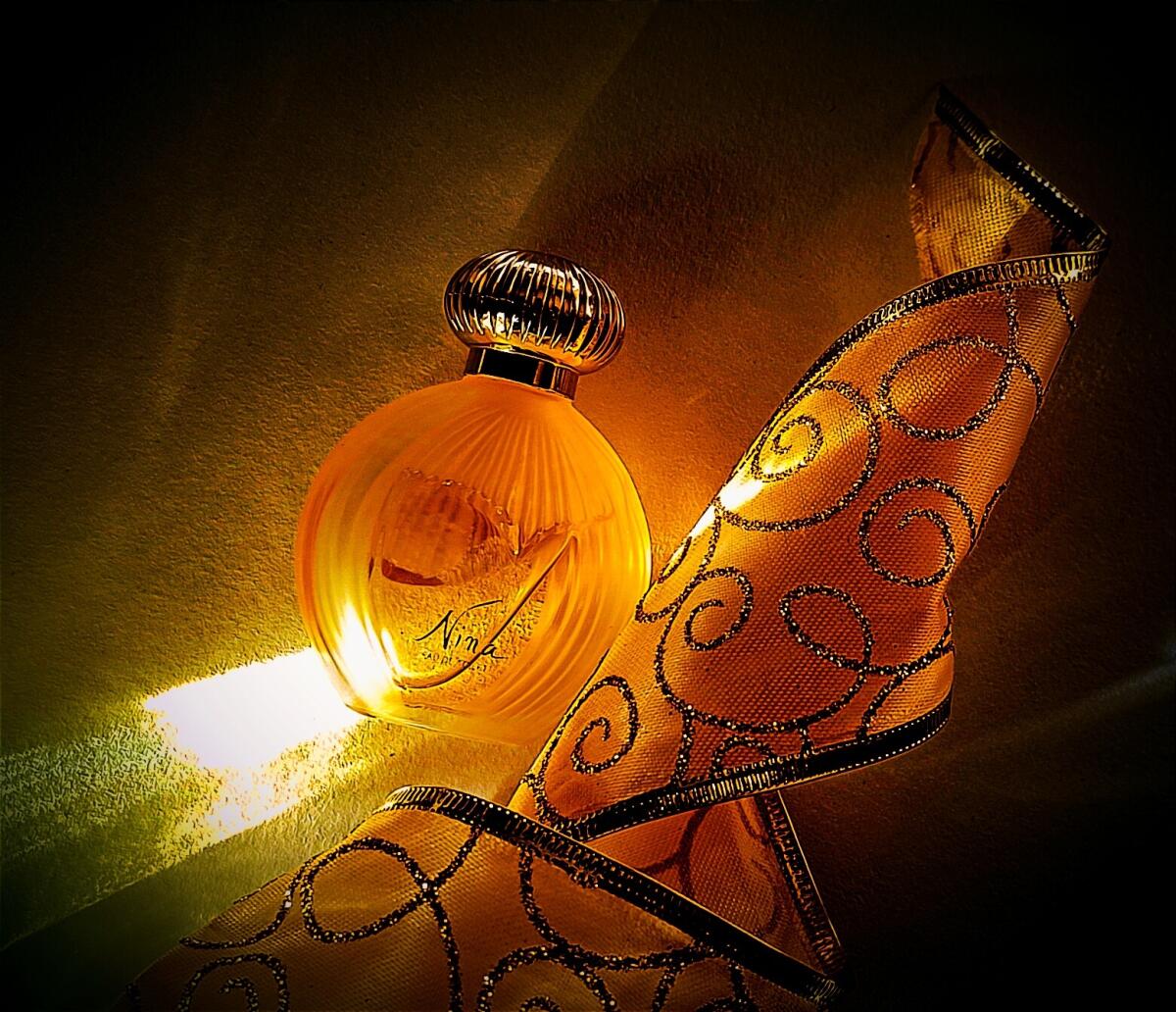 عطر ادکلن نینا نینا ریچی - Nina (1987) Nina Ricci - بررسی، قیمت و خرید