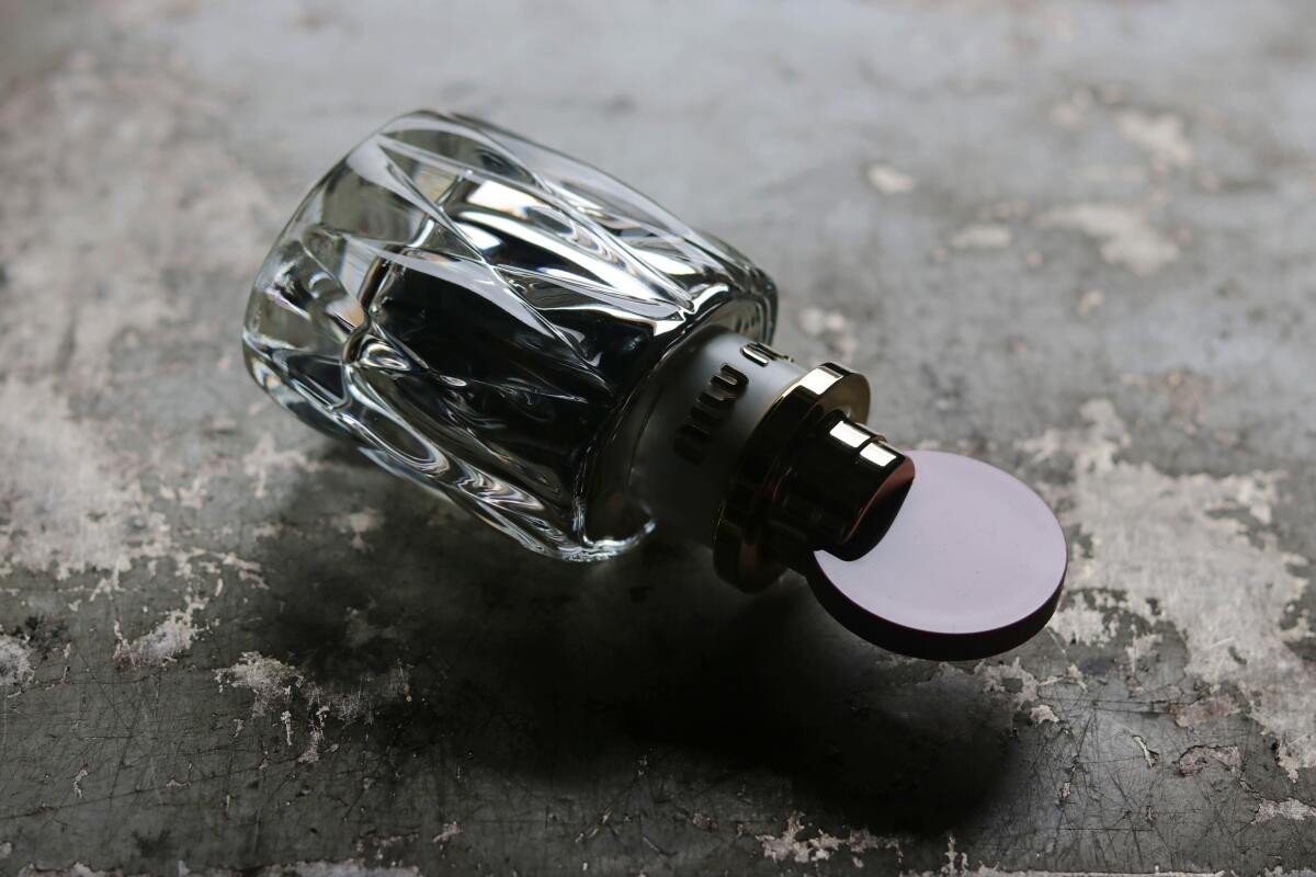 عطر ادکلن میو میو فلور د آرژانت میو میو - Miu Miu Fleur D’Argent Miu Miu - بررسی، قیمت و خرید