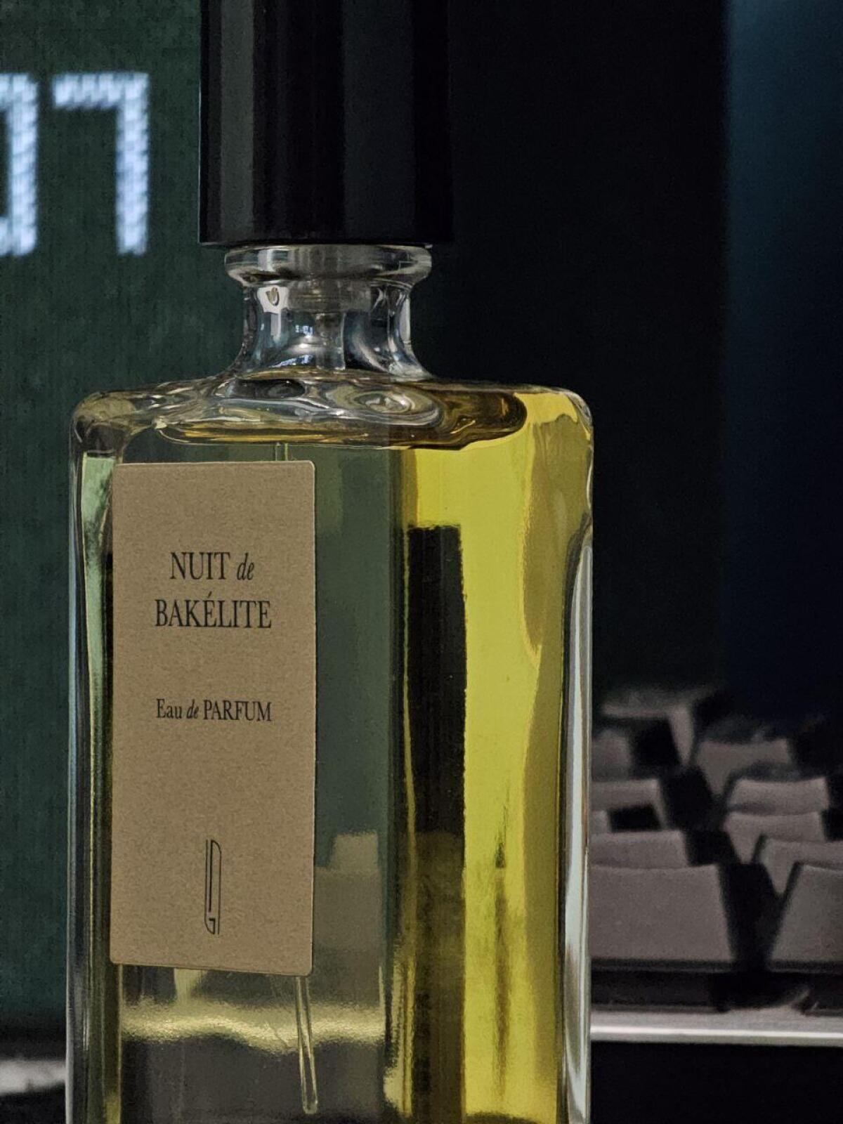 عطر ادکلن نویت د بکلایت نایومی گودسیر - Nuit de Bakélite Naomi Goodsir - بررسی، قیمت و خرید