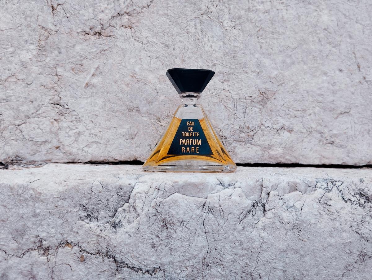 عطر ادکلن کور دو پرفیوم جاکومو - Coeur de Parfum / Parfum Rare Jacomo - بررسی، قیمت و خرید