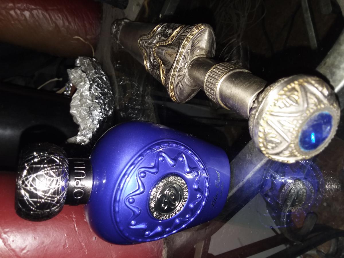 عطر ادکلن بلو عود لتافا پرفیومز - Blue Oud Lattafa Perfumes - بررسی، قیمت و خرید