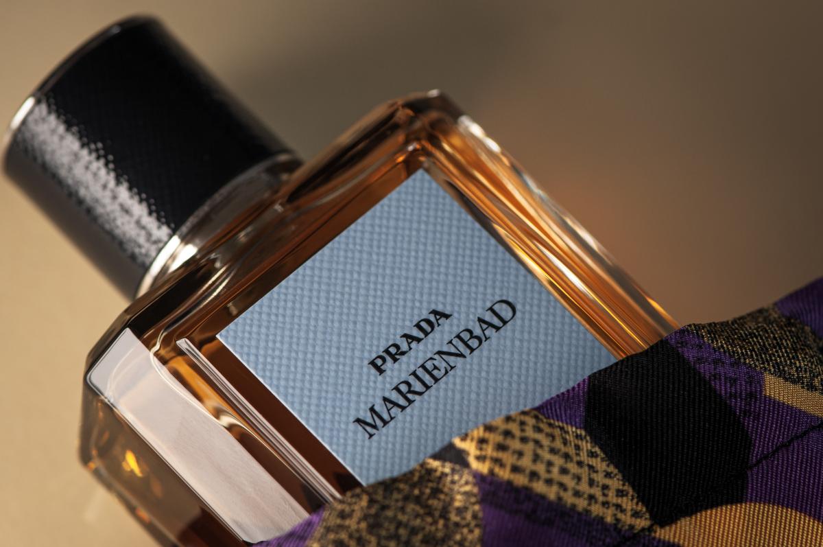 عطر ادکلن مارین‌باد پرادا - Marienbad Prada - بررسی، قیمت و خرید