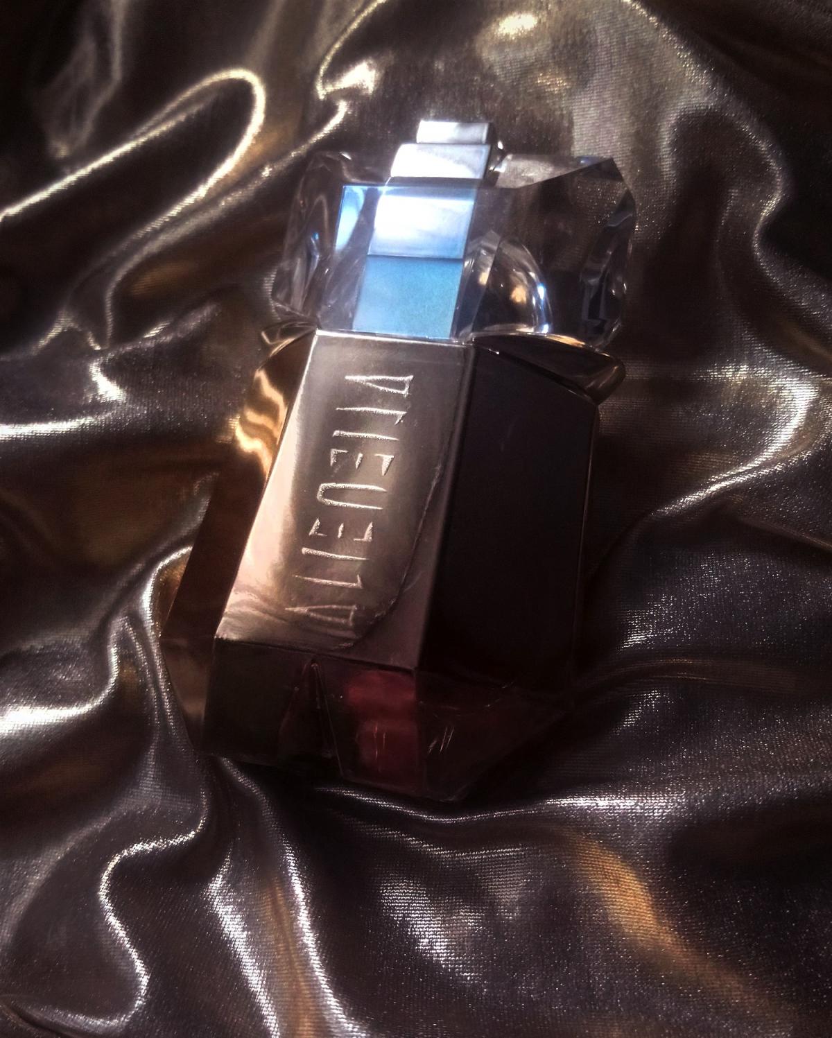 عطر ادکلن اِیلیِن لیکوئر د پَرفیوم موگلر - Alien Liqueur de Parfum Mugler - بررسی، قیمت و خرید