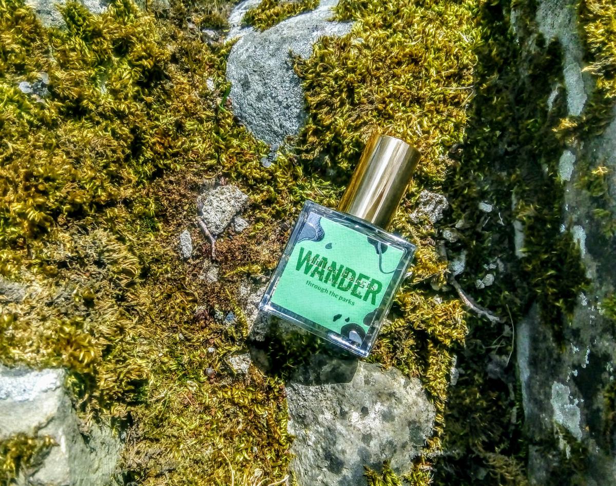 عطر ادکلن واندر ترو د پارکس میلر هریس - Wander Through The Parks Miller Harris - بررسی، قیمت و خرید