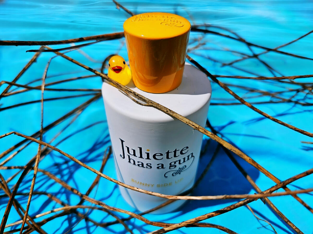عطر ادکلن سانی ساید آپ ژولیت هس ا گان - Sunny Side Up Juliette Has A Gun - بررسی، قیمت و خرید
