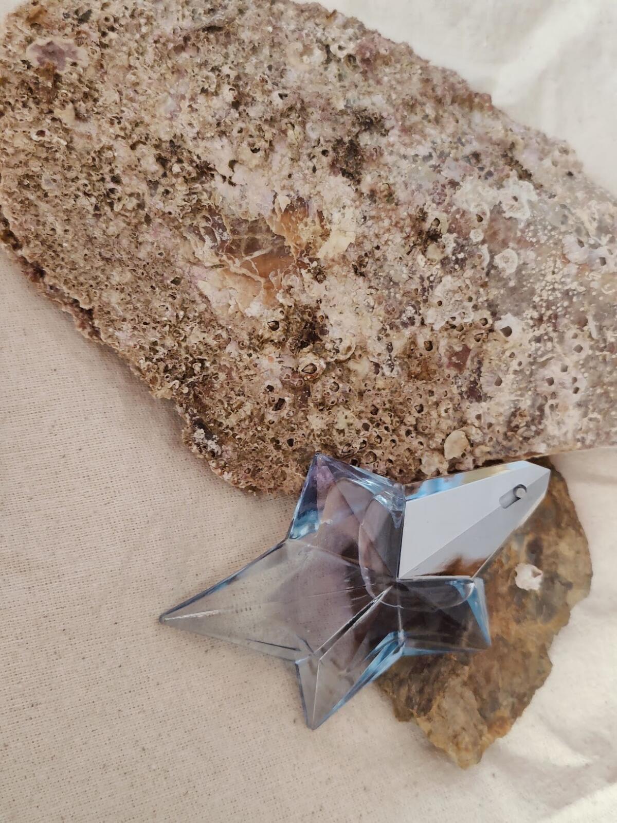 عطر ادکلن انجل فروتی فر موگلر - Angel Fruity Fair Mugler - بررسی، قیمت و خرید