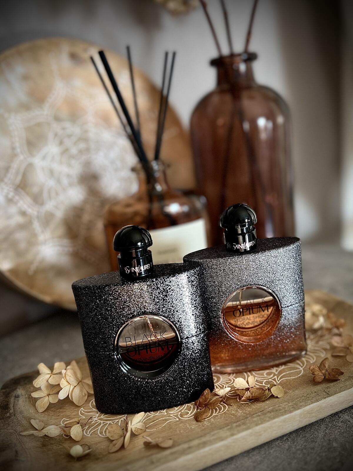 عطر ادکلن بلک اوپیوم فلورال شاک ایو سن لوران - Black Opium Floral Shock Yves Saint Laurent - بررسی، قیمت و خرید