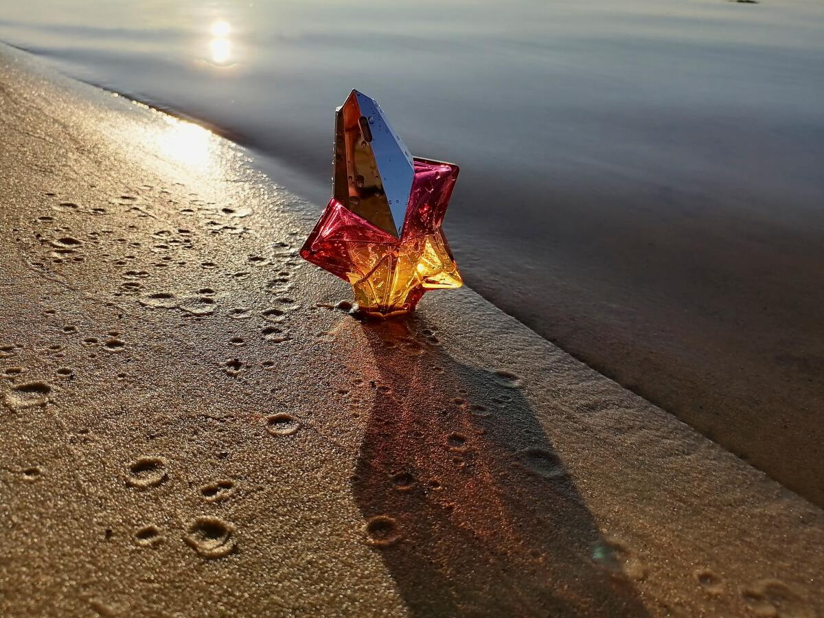 عطر ادکلن آنجل او کروزیر موگلر - Angel Eau Croisière Mugler - بررسی، قیمت و خرید