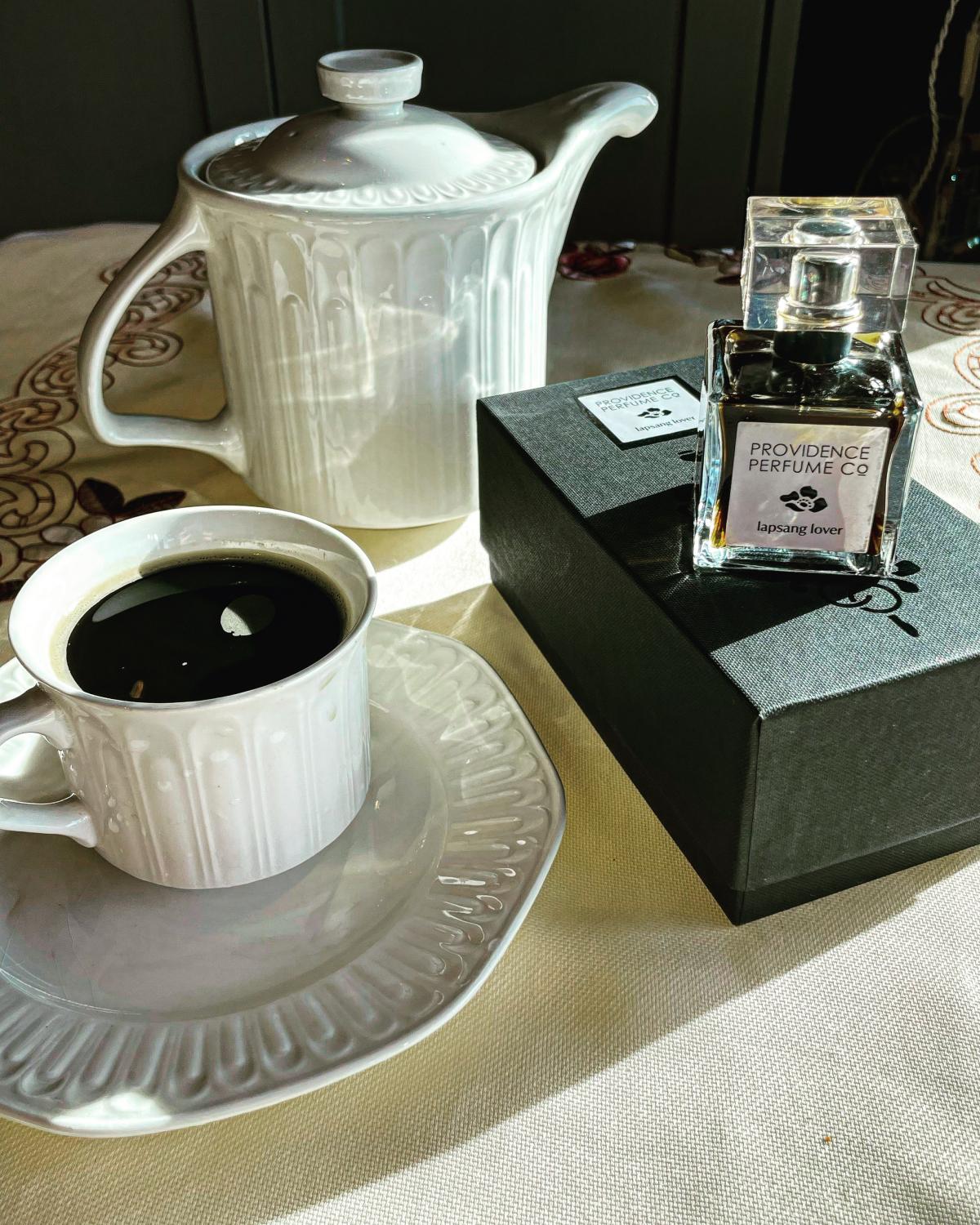 عطر ادکلن لاپسنگ لاور پروویدنس پرفیوم کو - Lapsang Lover Providence Perfume Co. - بررسی، قیمت و خرید