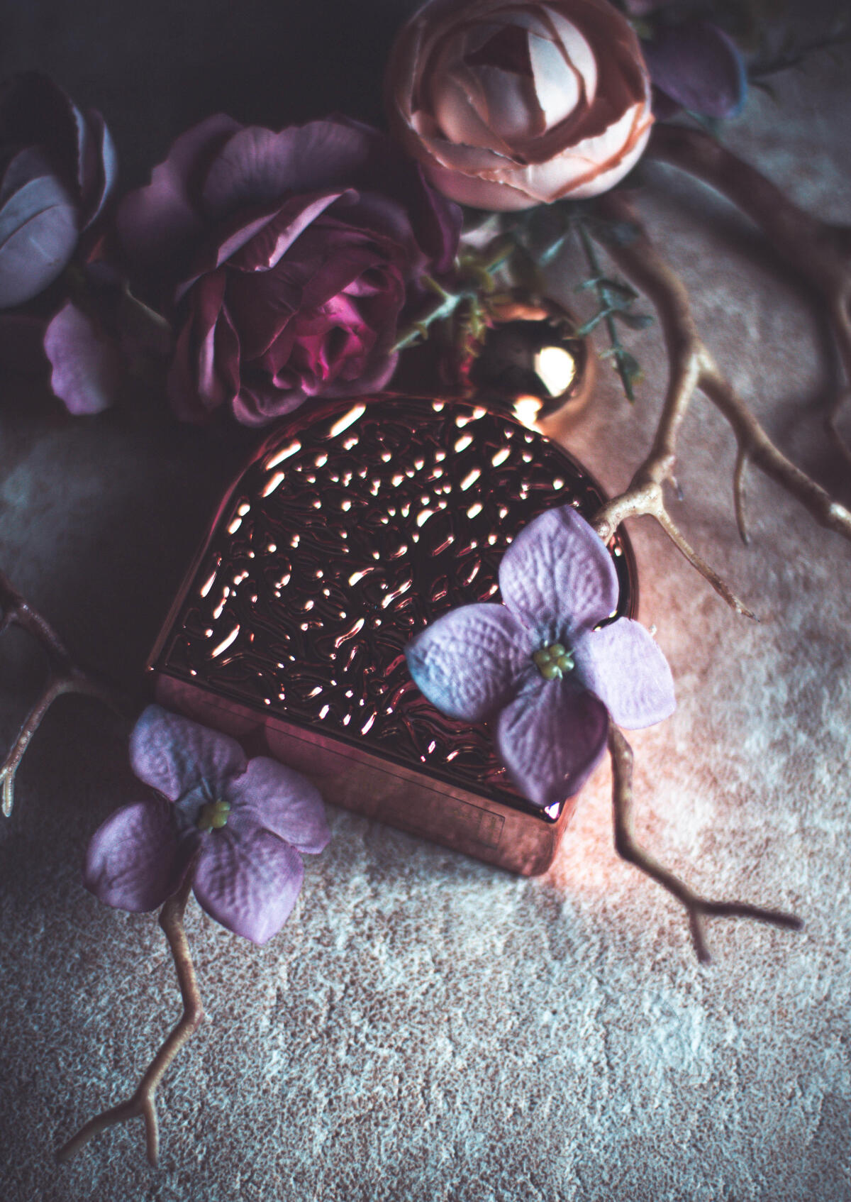 عطر ادکلن گلمور میکالف - Glamour M. Micallef - بررسی، قیمت و خرید