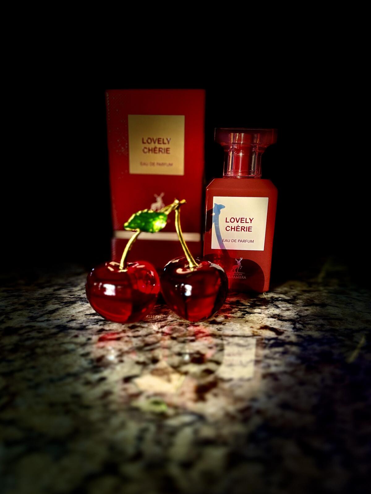 عطر ادکلن لاولی چری میسون الهمبرا - Lovely Chèrie Maison Alhambra - بررسی، قیمت و خرید