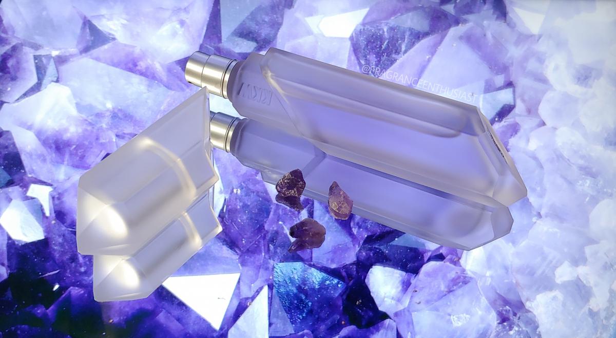 عطر ادکلن کریستال ویولت ماسک کِی‌کِی‌دابْل‌یو فریگْرَنْس - Crystal Violet Musk KKW Fragrance - بررسی، قیمت و خرید