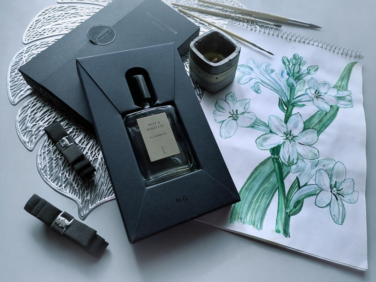 عطر ادکلن نویت د بکلایت نایومی گودسیر - Nuit de Bakélite Naomi Goodsir - بررسی، قیمت و خرید