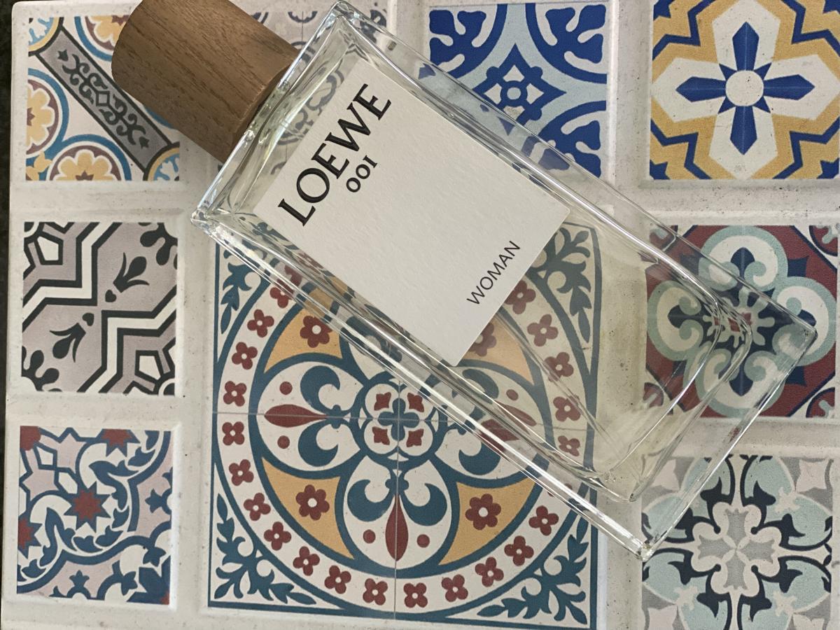 عطر ادکلن لووه ۰۰۱ وومن لووه - Loewe 001 Woman Loewe - بررسی، قیمت و خرید