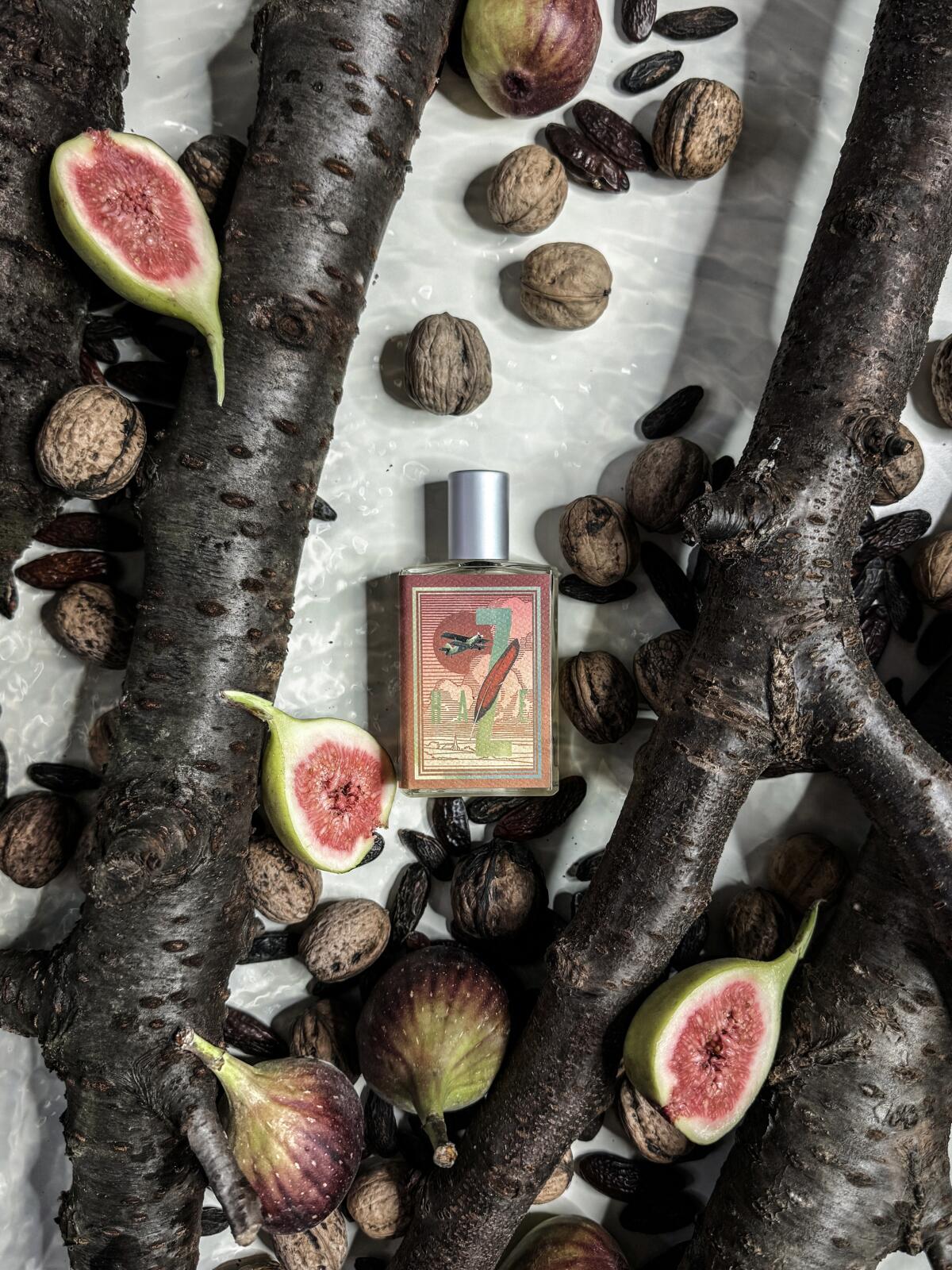 عطر ادکلن یستردی هیز ایمجینری آتورز - Yesterday Haze Imaginary Authors - بررسی، قیمت و خرید