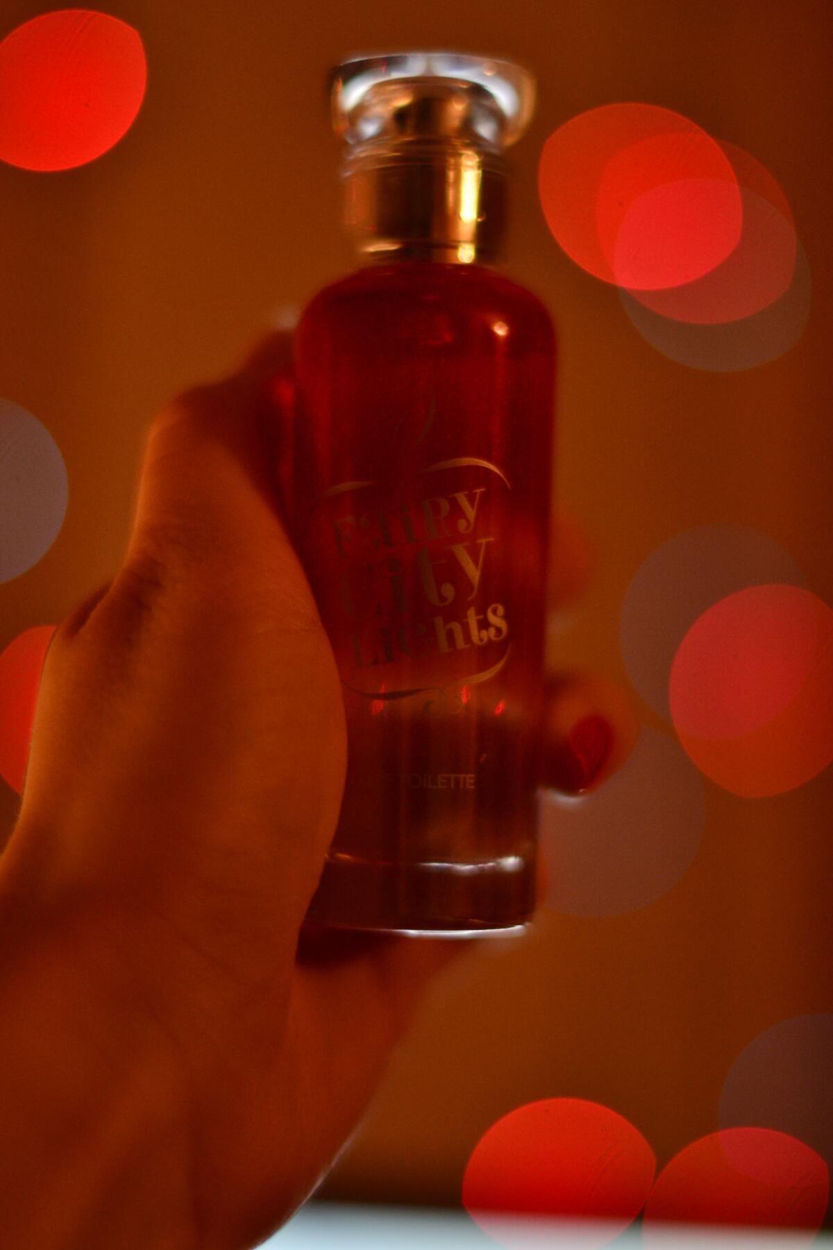 عطر ادکلن فری سیتی لایتس اوریف‌لیم - Fairy City Lights Oriflame - بررسی، قیمت و خرید