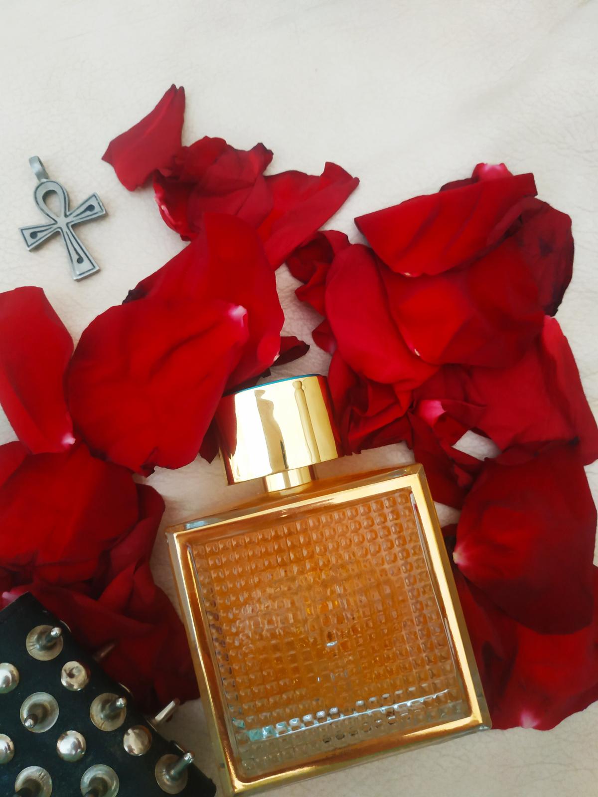 عطر ادکلن کویین آو هارتس کویین لطیفه - Queen of Hearts Queen Latifah - بررسی، قیمت و خرید