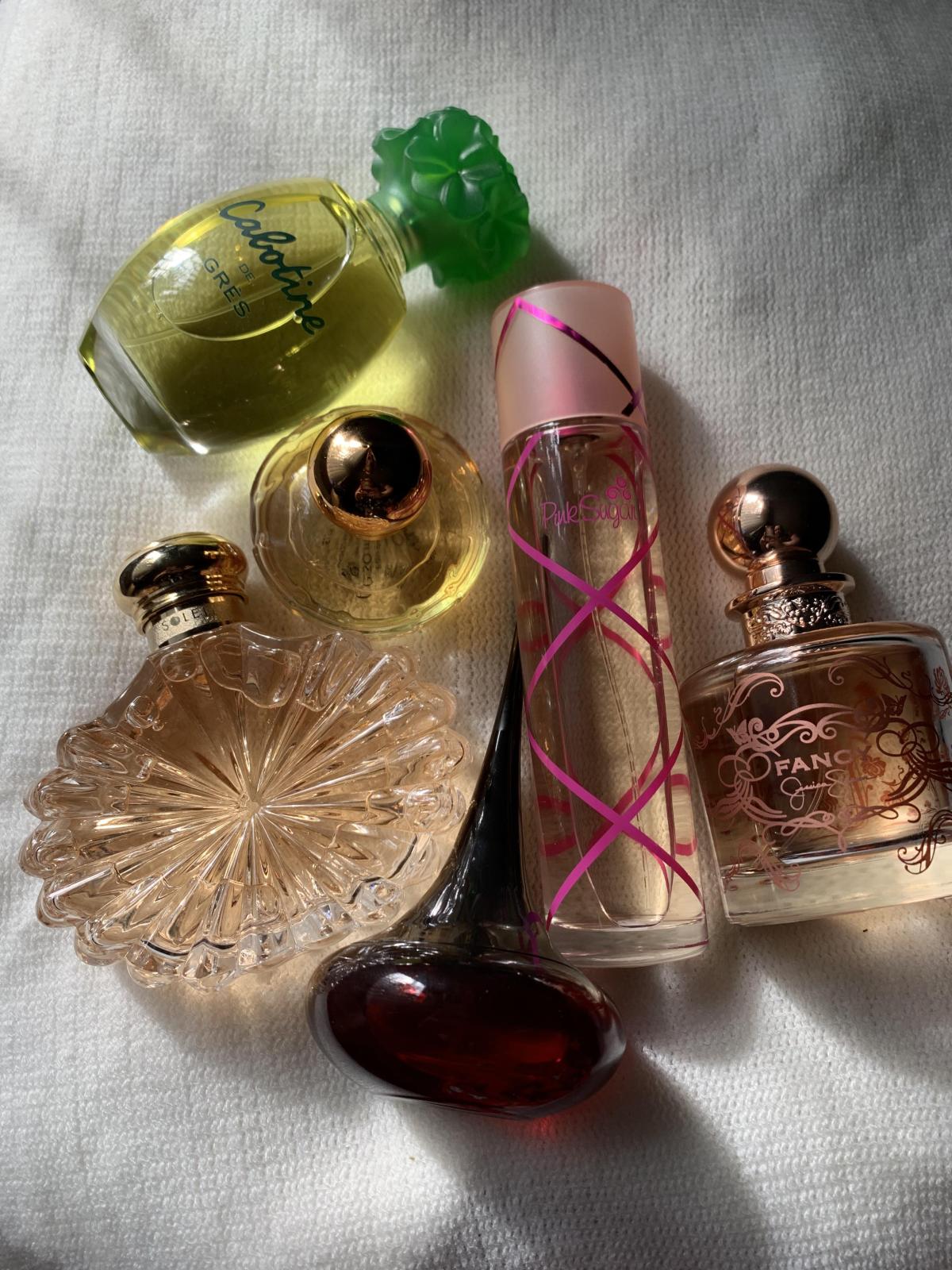 عطر ادکلن لاو پوشن اوریفلیم - Love Potion Oriflame - بررسی، قیمت و خرید