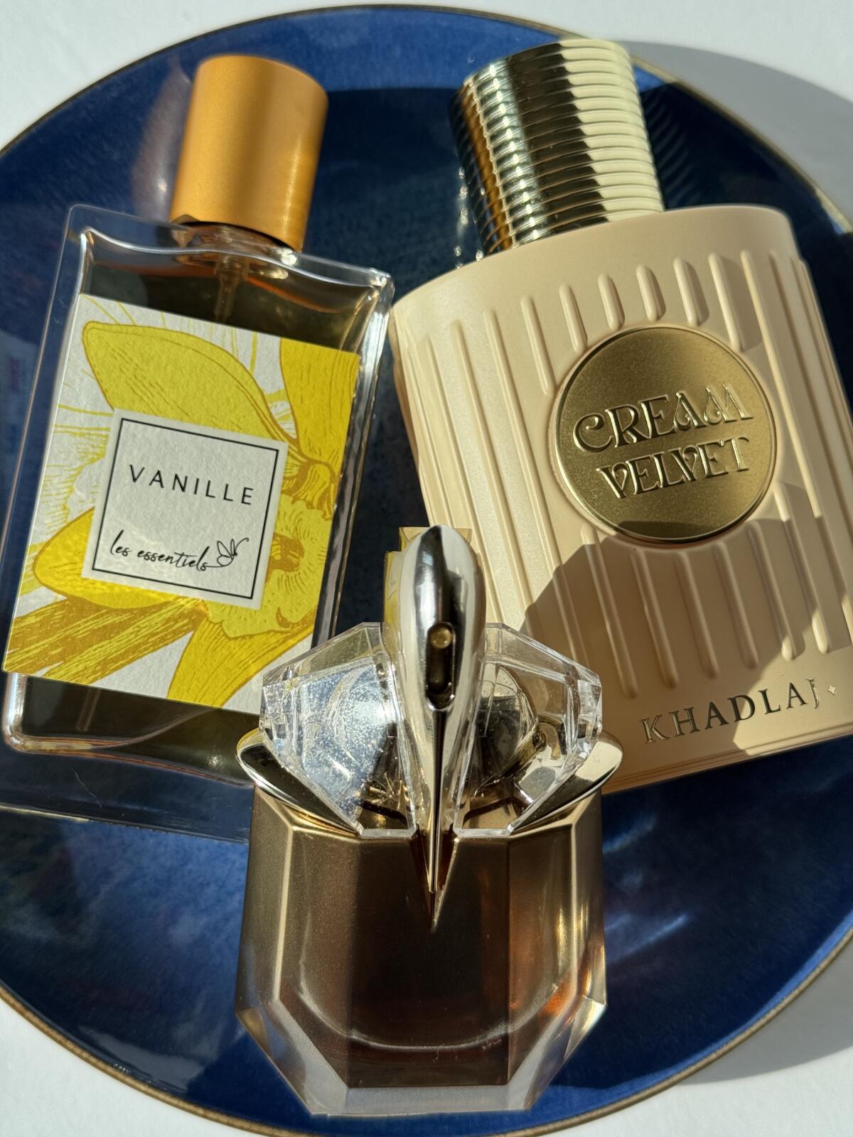 عطر ادکلن کریم ولوت خدلاج - Cream Velvet Khadlaj Perfumes - بررسی، قیمت و خرید