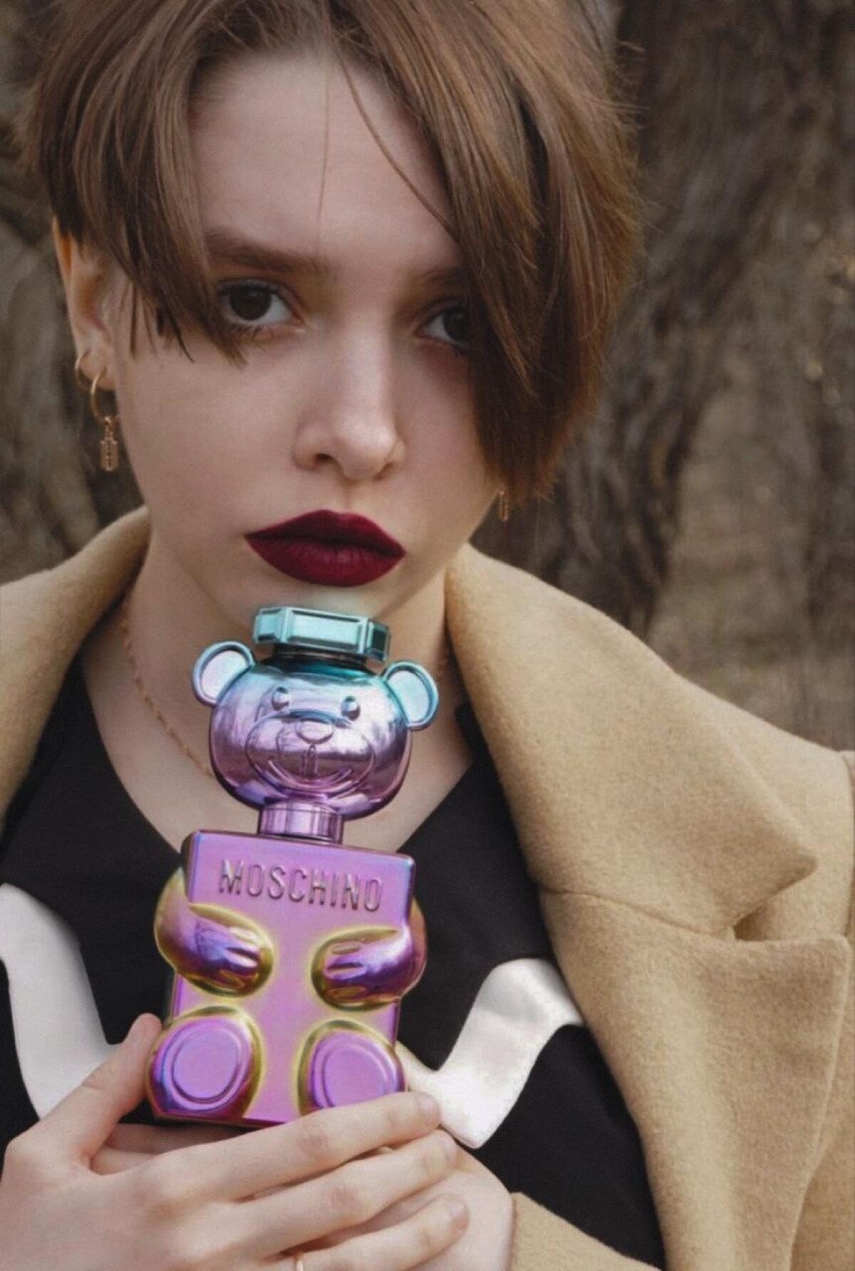 عطر ادکلن توی تو پرل موشینو - Toy 2 Pearl Moschino - بررسی، قیمت و خرید