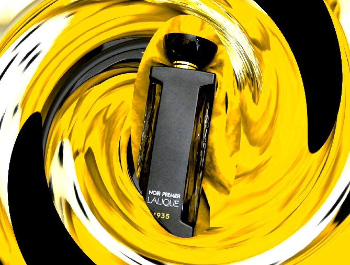 عطر ادکلن رُز رویال لالیک - Rose Royale Lalique - بررسی، قیمت و خرید