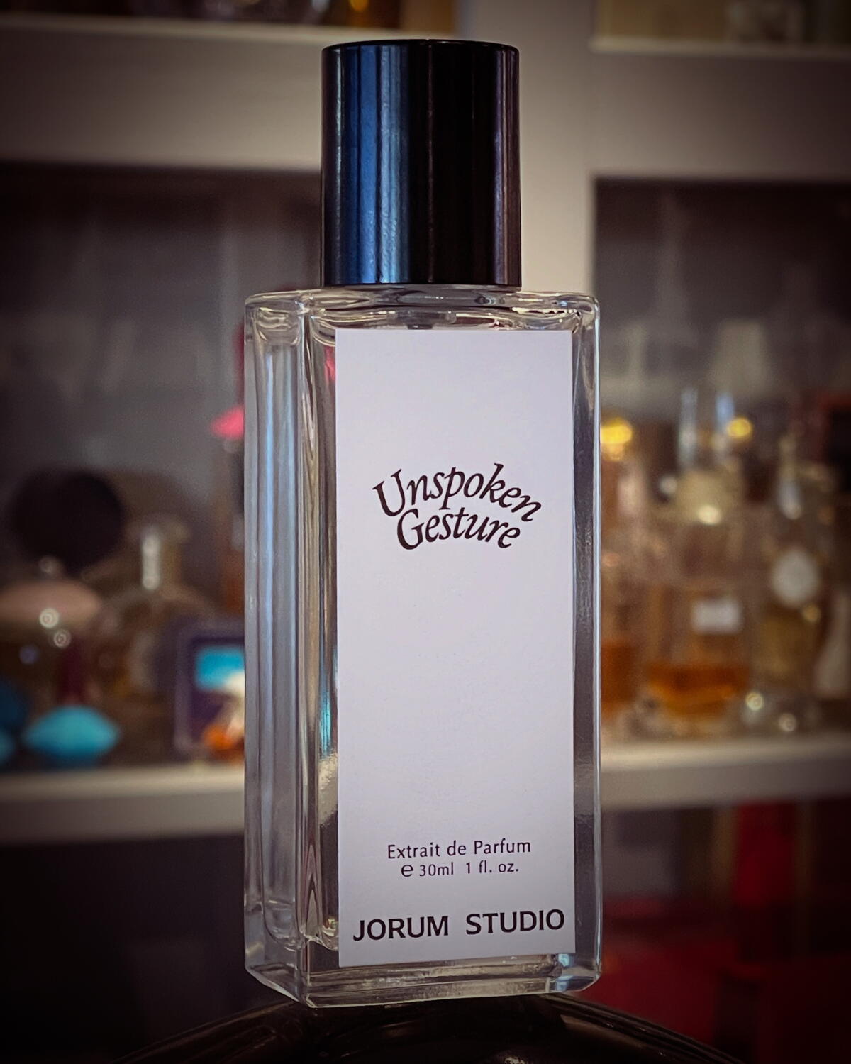 عطر ادکلن آنسپکن جسچر جروم استودیو - Unspoken Gesture Jorum Studio - بررسی، قیمت و خرید