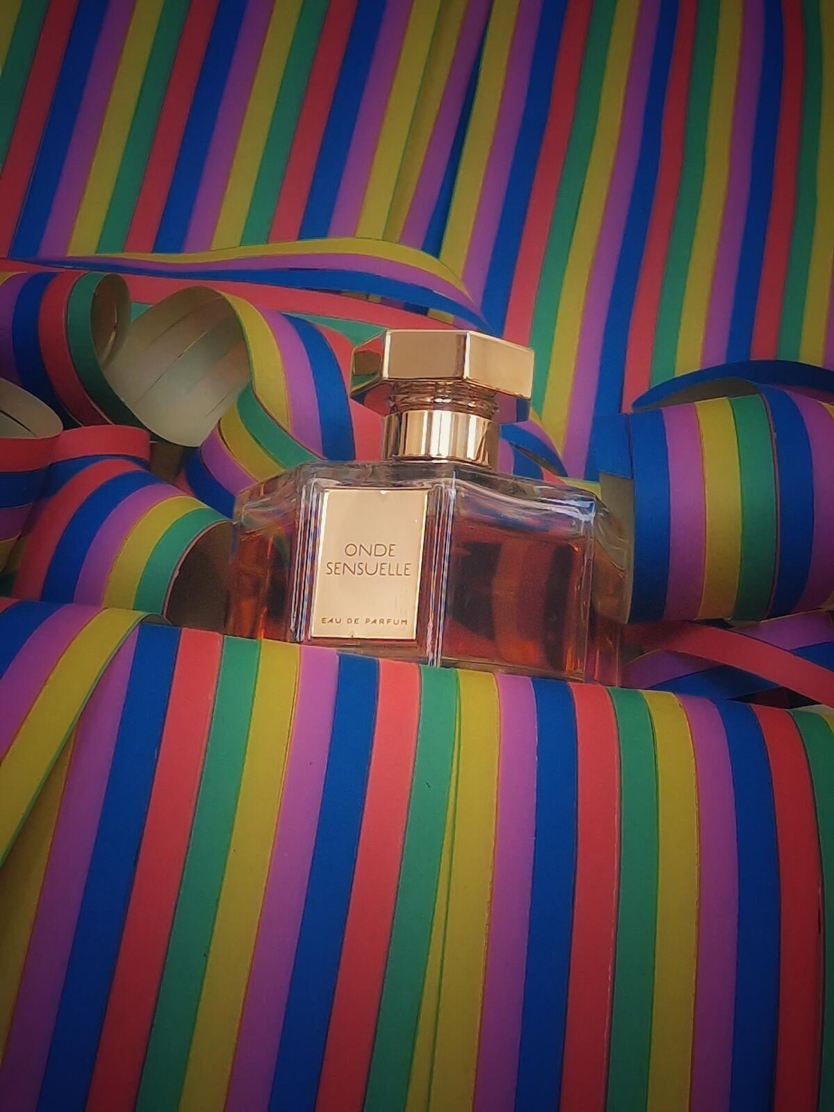 عطر ادکلن آند سانسوال لارتیزان پارفومر - Onde Sensuelle L'Artisan Parfumeur - بررسی، قیمت و خرید