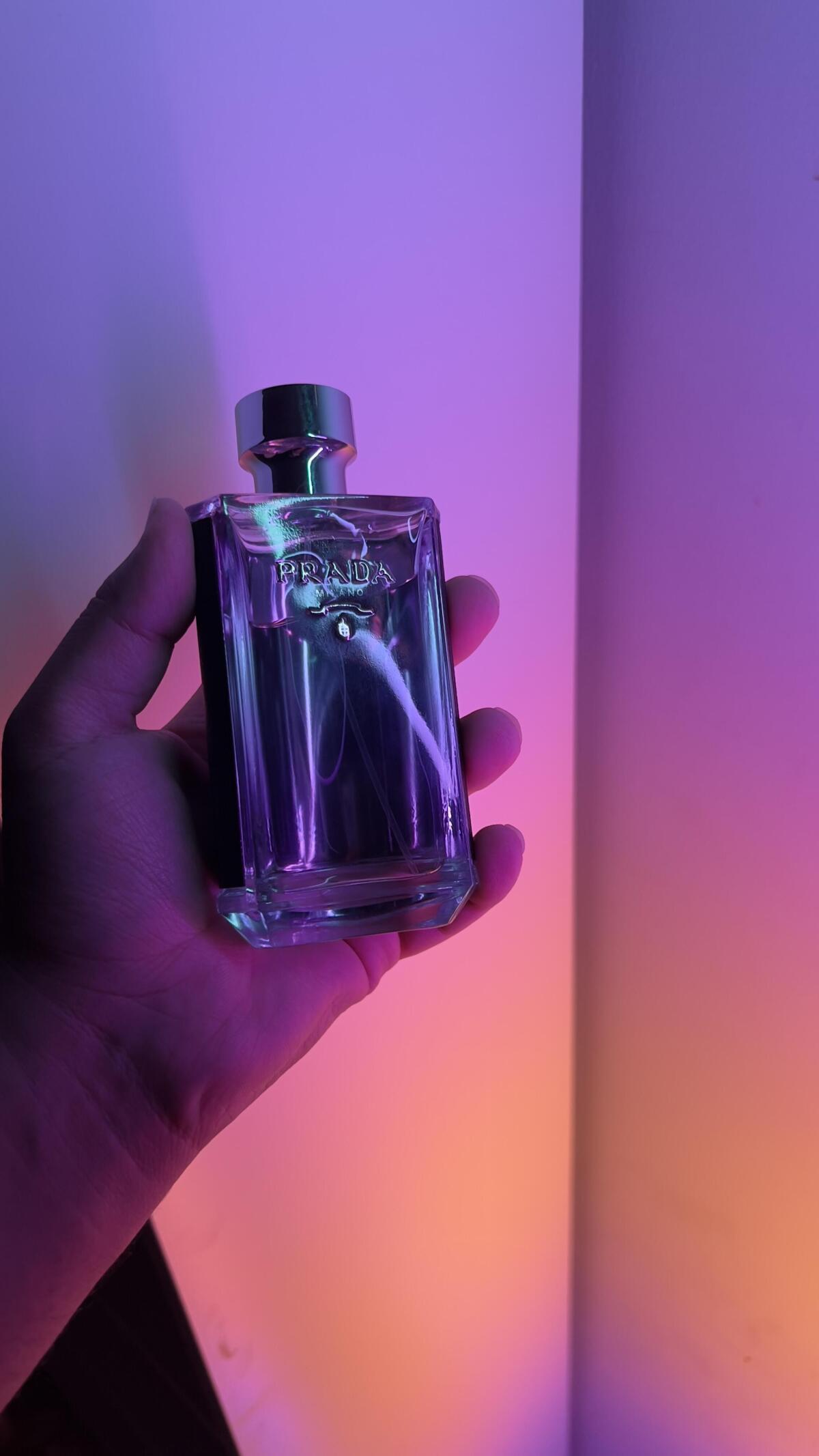 عطر ادکلن پرا دا لوم پرادا - Prada L'Homme Prada - بررسی، قیمت و خرید