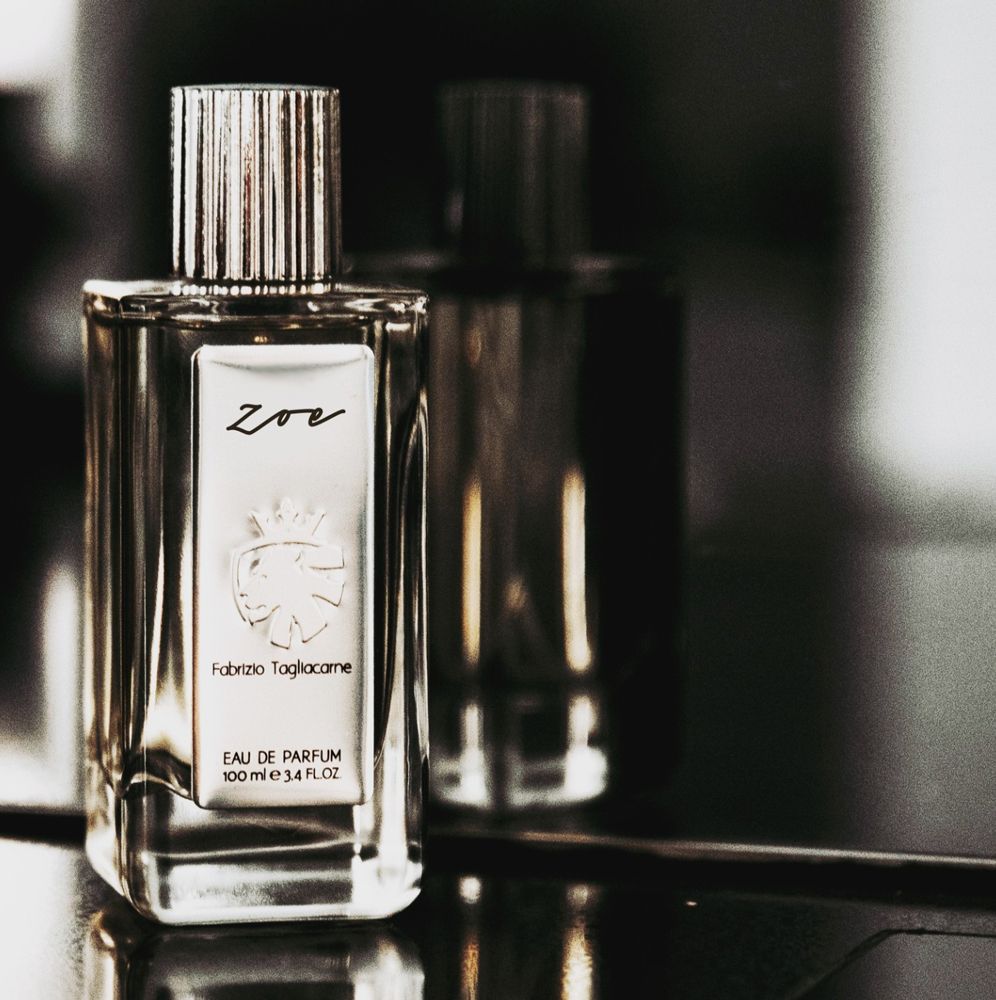عطر ادکلن زُو امنیا پروفومی - Zoe Omnia Profumi - بررسی، قیمت و خرید