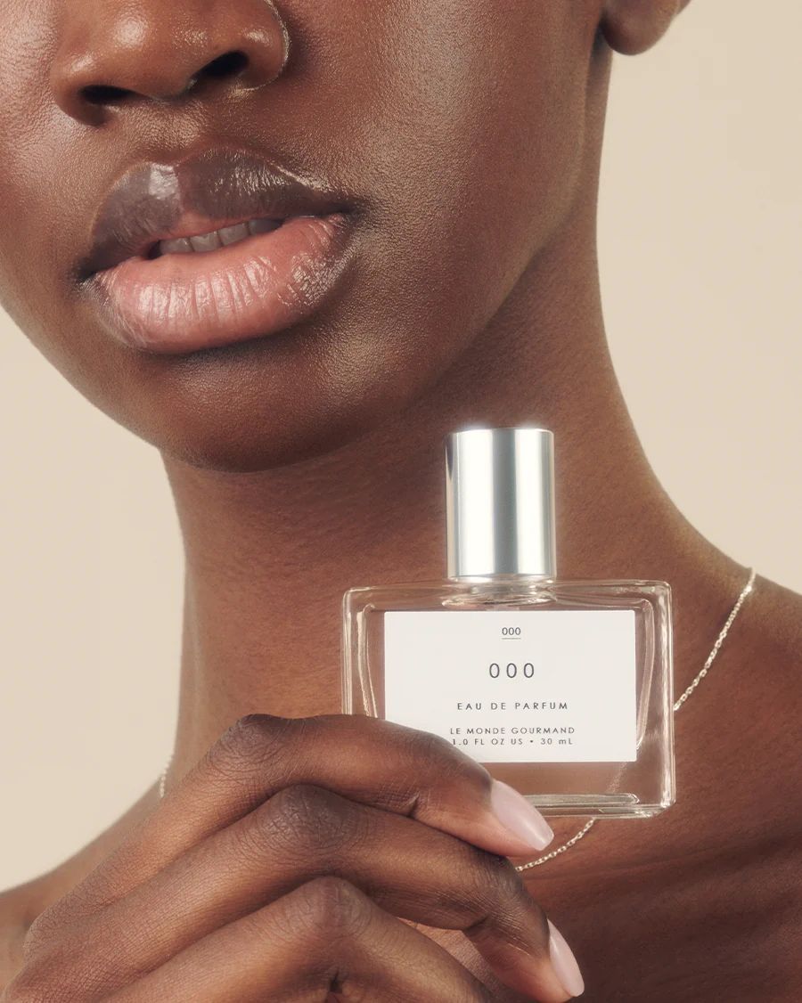 عطر ادکلن صفر لو موند گورماند - 000 Le Monde Gourmand - بررسی، قیمت و خرید