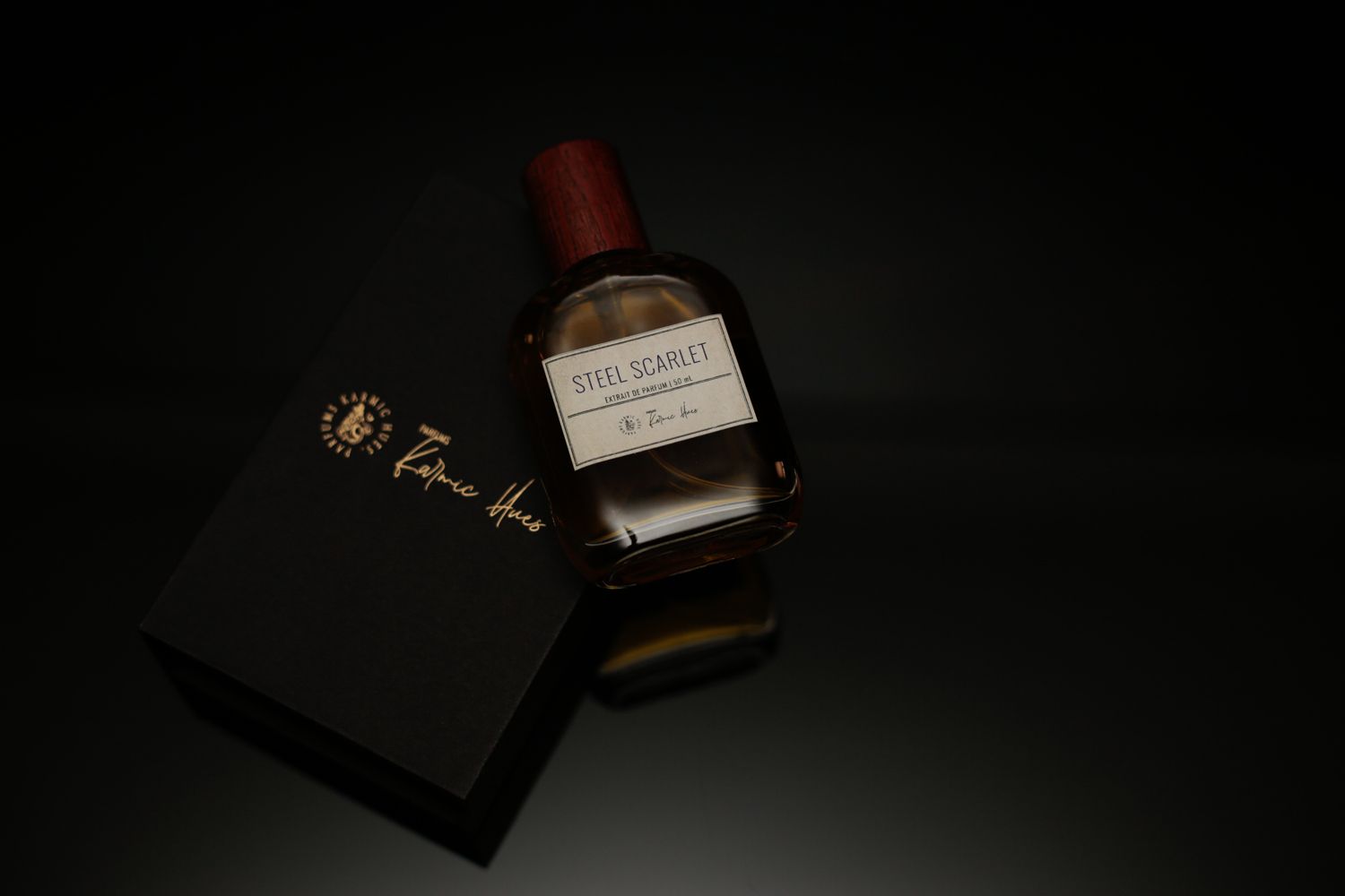 عطر ادکلن استیل اسکارلت پرفیومز کارمیک هیوز - Steel Scarlet Parfums Karmic Hues - بررسی، قیمت و خرید