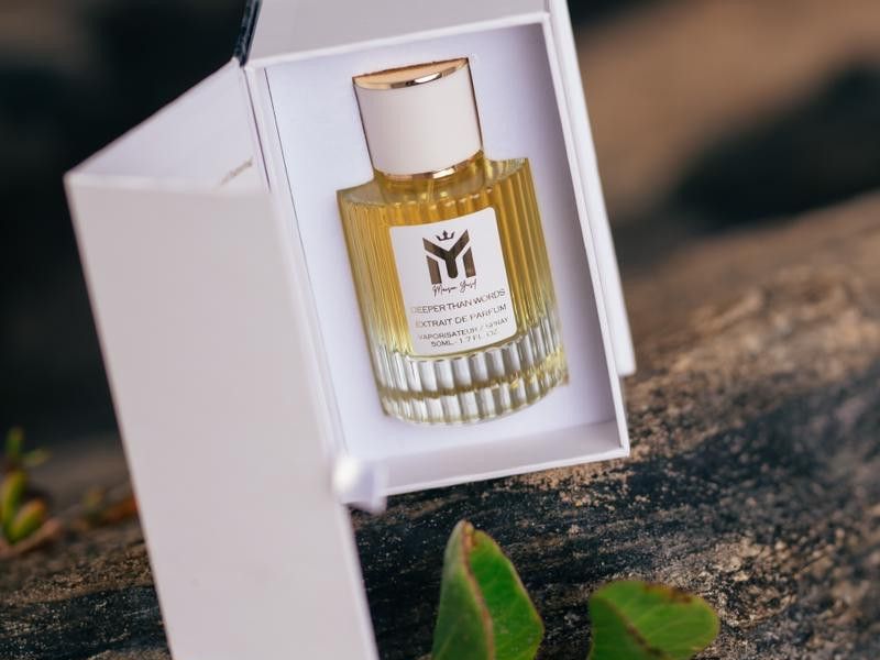 عطر ادکلن دیپر دن وردز میزان یوسف - Deeper Than Words Maison Yusif - بررسی، قیمت و خرید