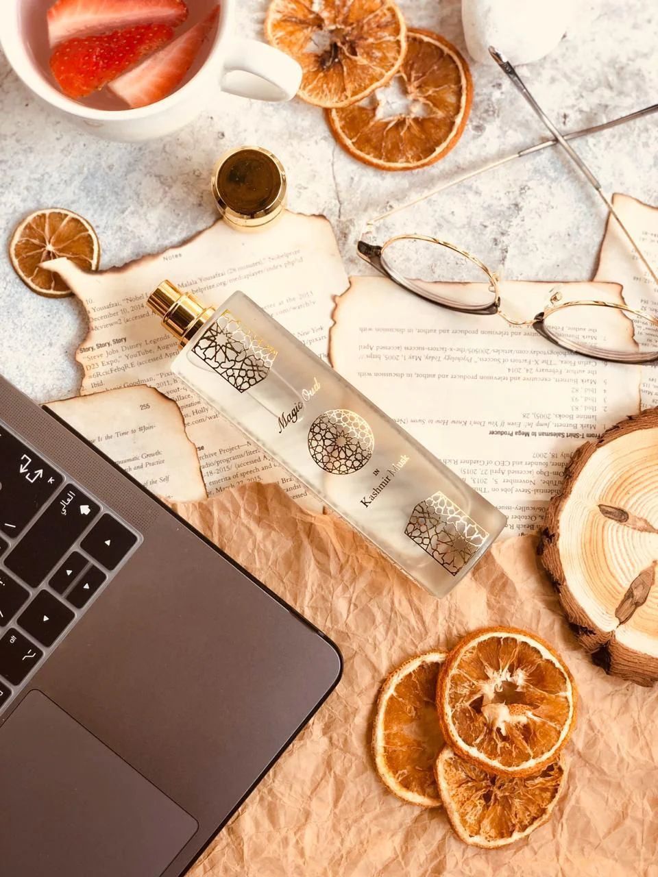 عطر ادکلن کشمیر ماسک مجیک عود - Kashmir Musk Magic Oud - بررسی، قیمت و خرید