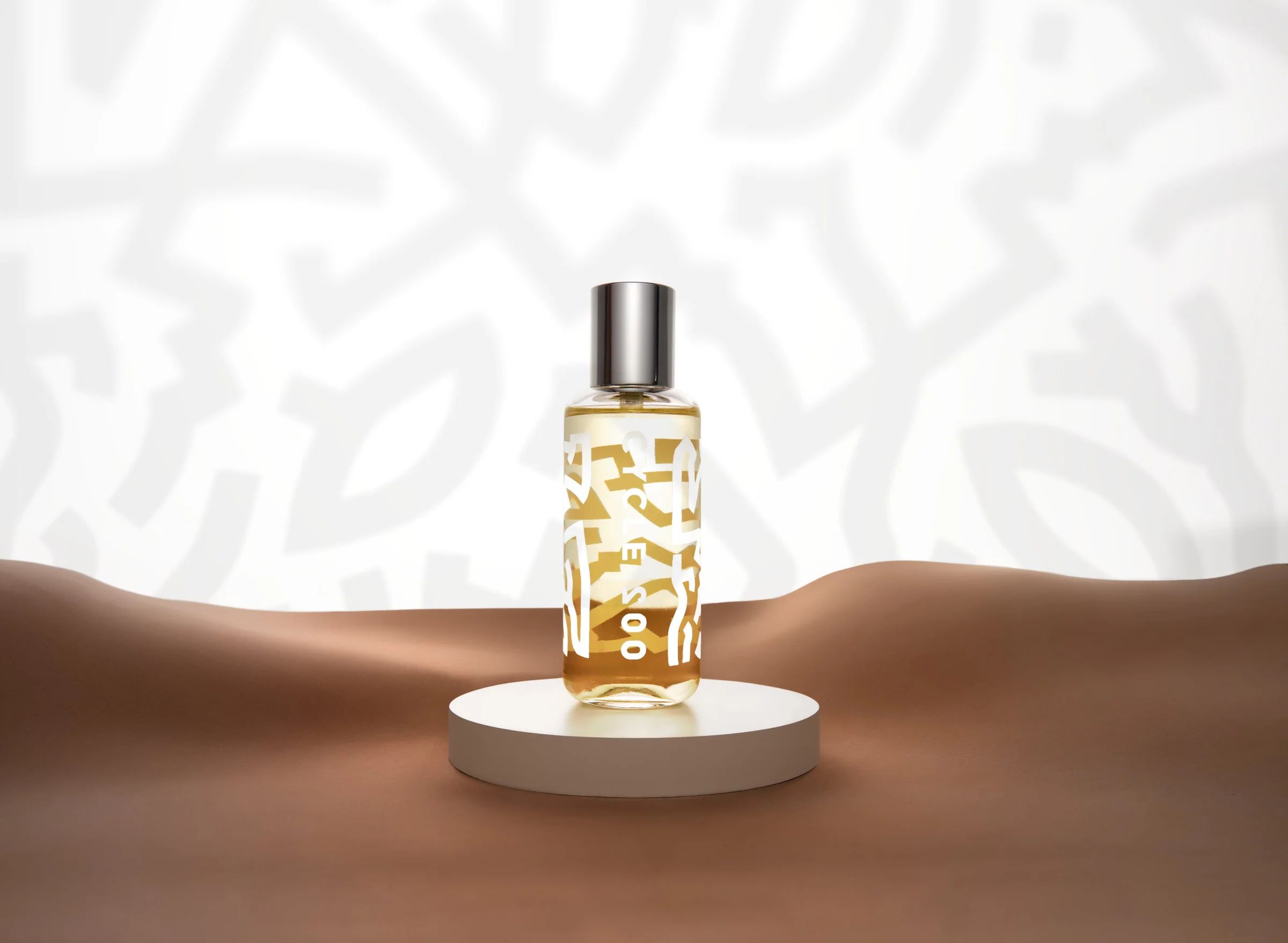 عطر ادکلن سایکل ۰۰۲ مَزون ویوله - CYCLE 002 Maison Violet - بررسی، قیمت و خرید