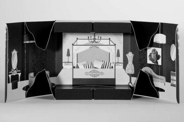 عطر ادکلن شارم سکرتس: نویت سنسوئل لورانس دو مونت - Charmes Secrets: Nuit Sensuelle Laurence Dumont - بررسی، قیمت و خرید