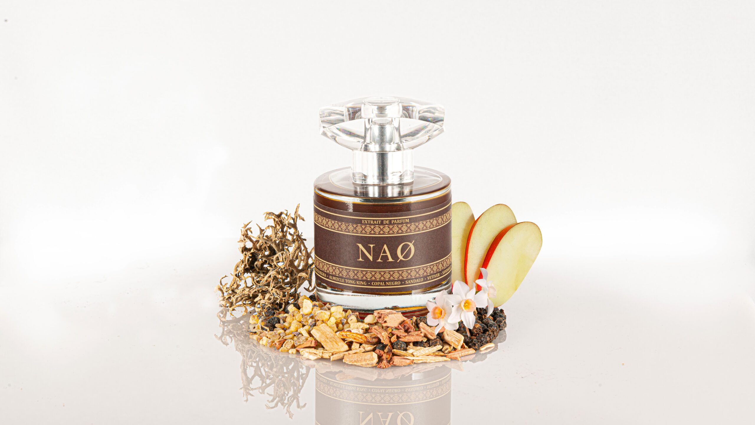 عطر ادکلن ناو مایسی پائو - Nao Maese Pau - بررسی، قیمت و خرید